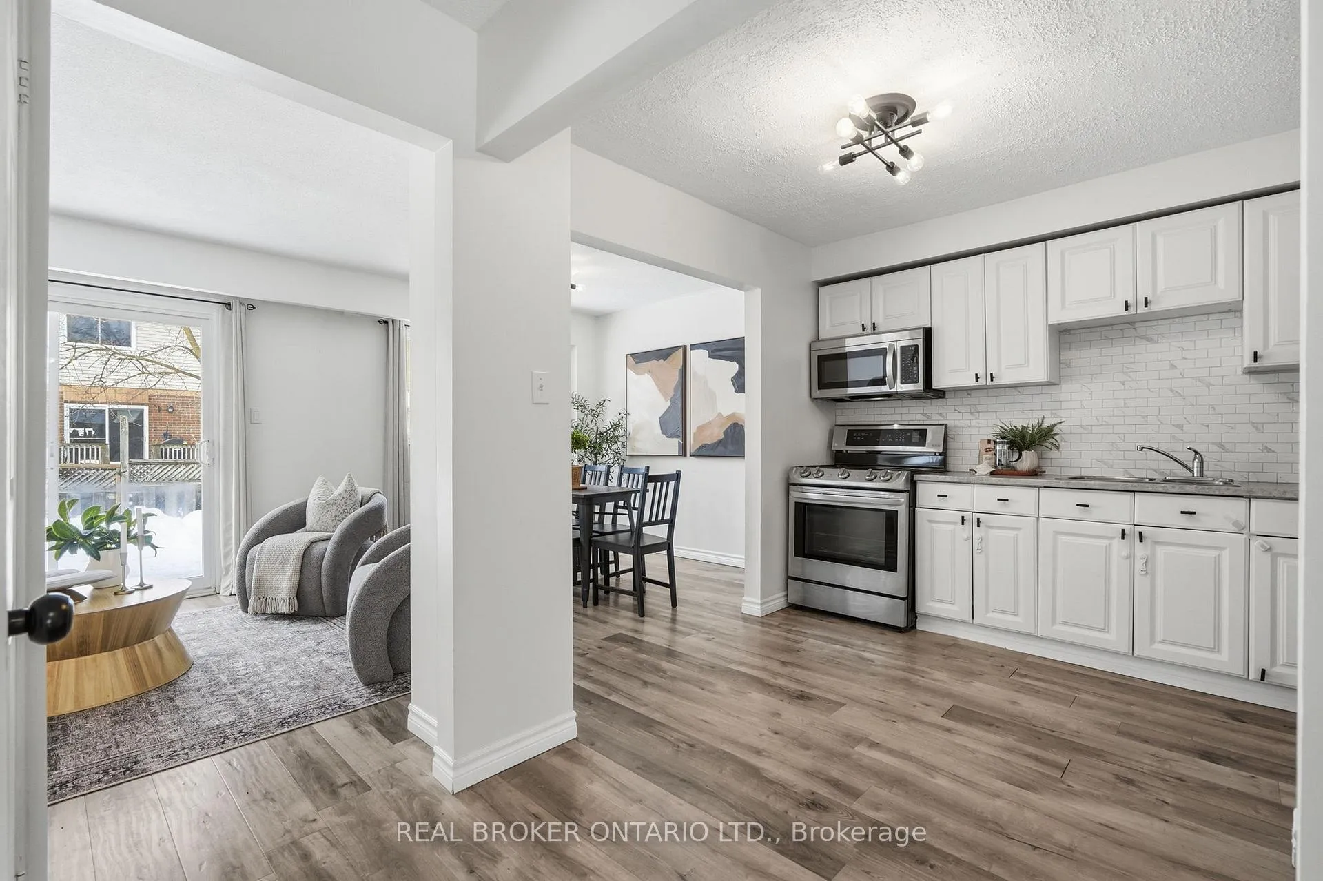 Photo 8 of Unit 11, 325 William Street, Shelburne — HOMEH