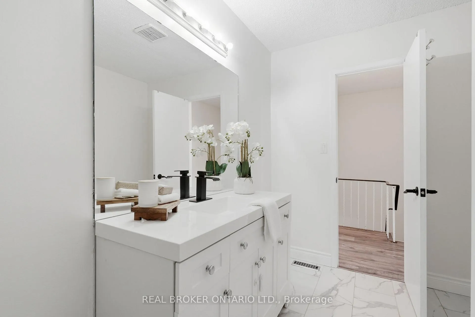 Photo 22 of Unit 11, 325 William Street, Shelburne — HOMEH