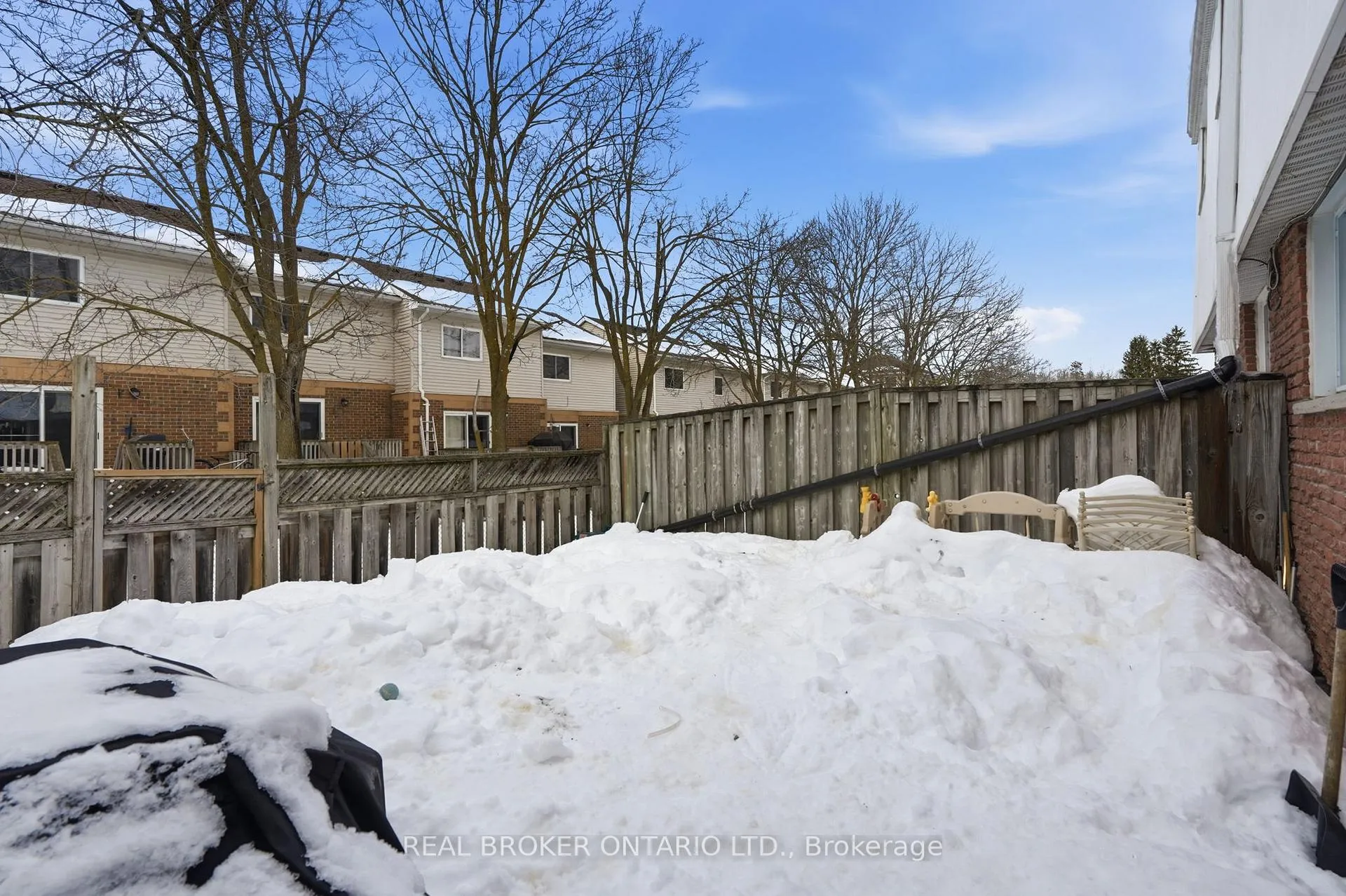 Photo 31 of Unit 11, 325 William Street, Shelburne — HOMEH
