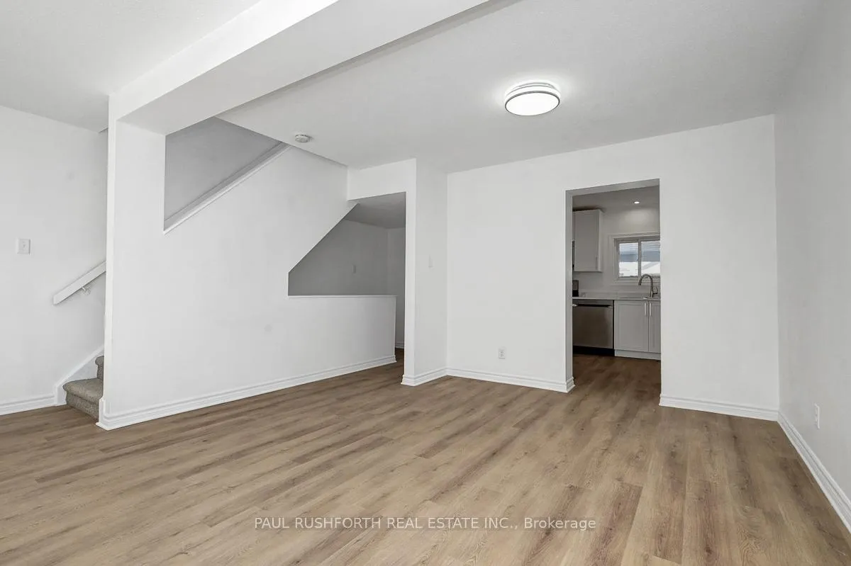 Photo 10 of 148 Bentbrook Crescent, Ottawa, Barrhaven - Heritage Park — HOMEH