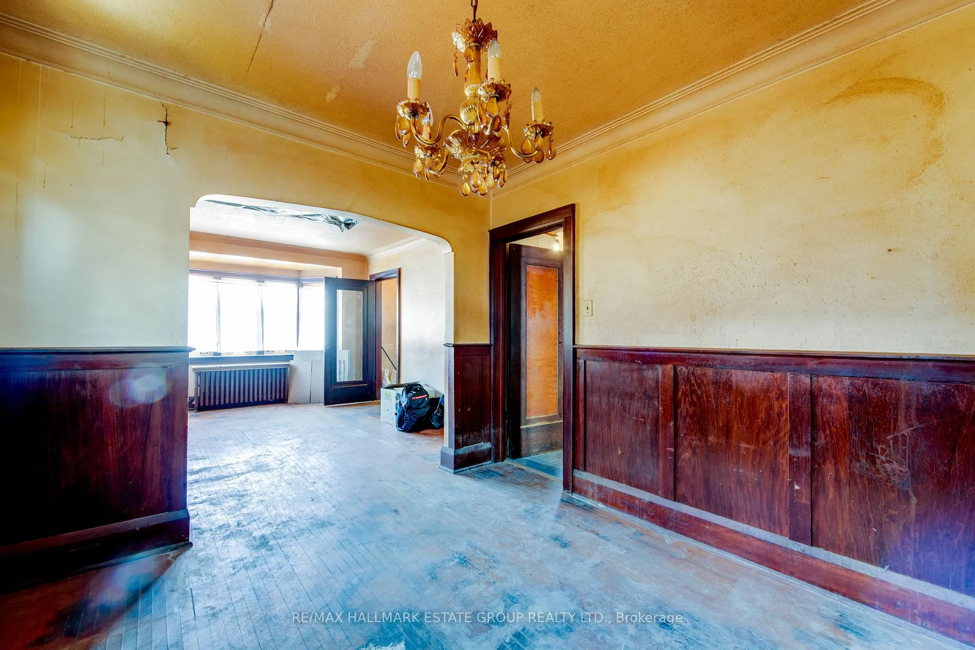 Photo 10 of 85 Kings Park Boulevard, Toronto, Danforth Village-East York — HOMEH