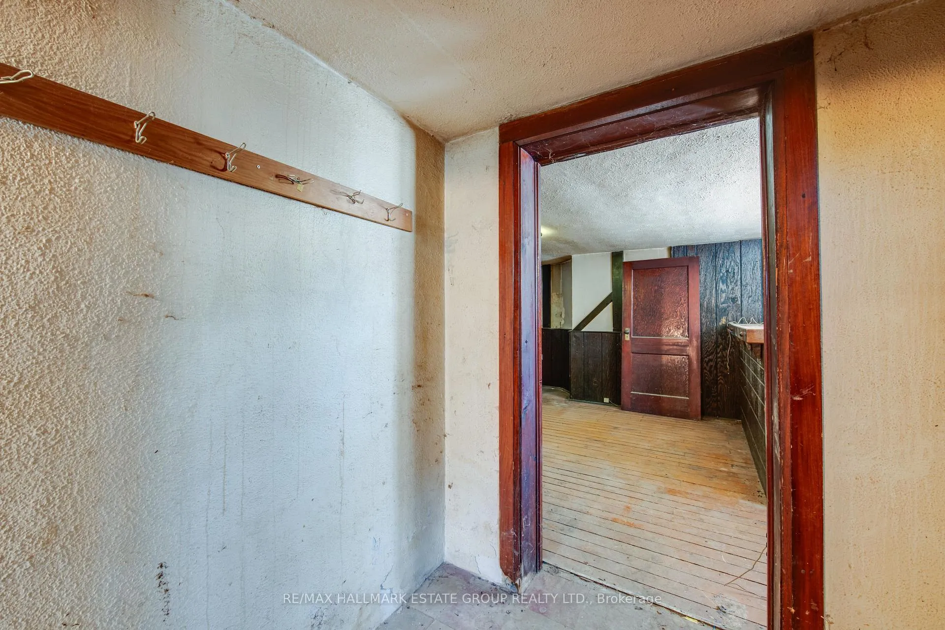 Photo 26 of 85 Kings Park Boulevard, Toronto, Danforth Village-East York — HOMEH