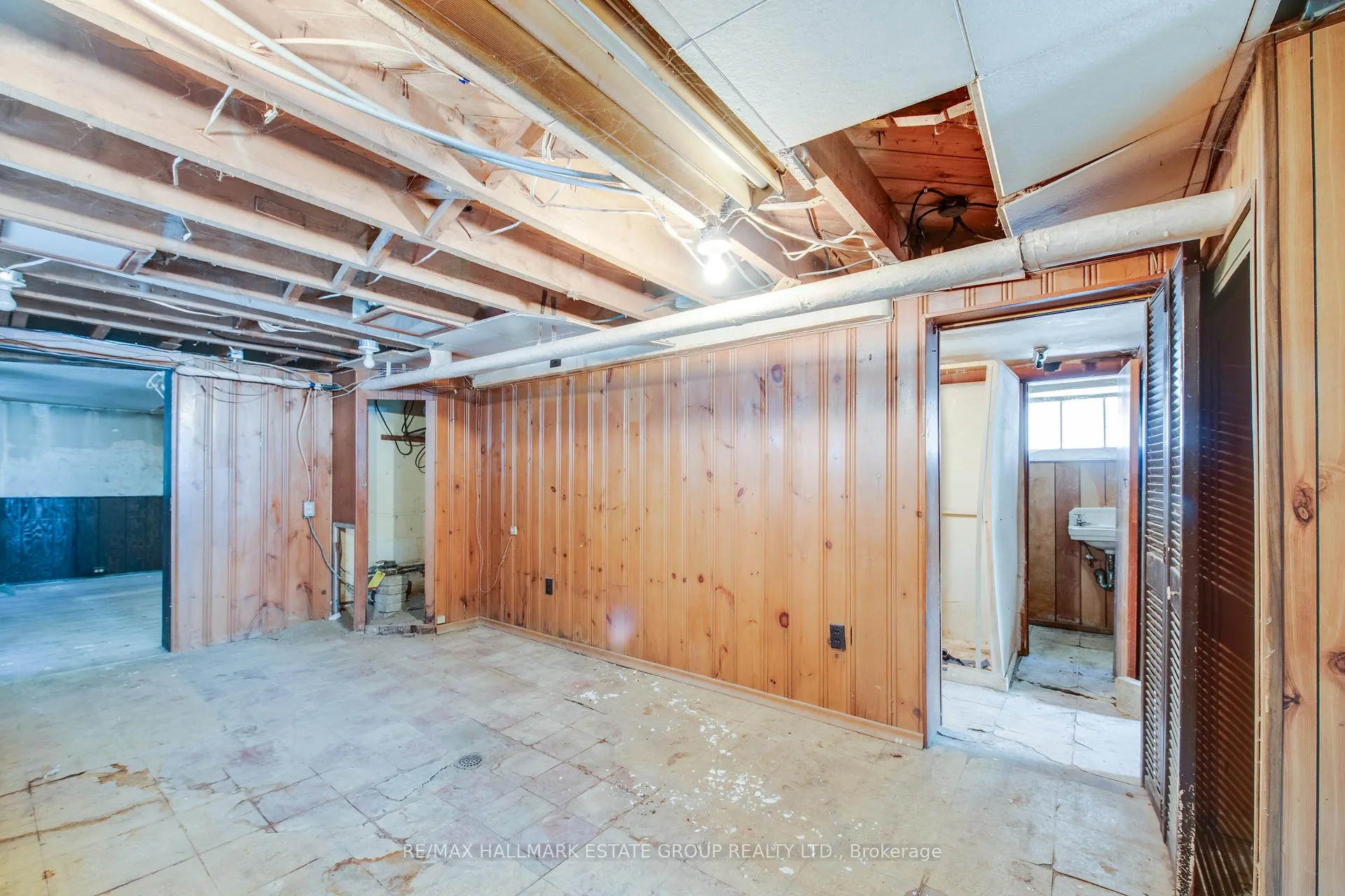 Photo 36 of 85 Kings Park Boulevard, Toronto, Danforth Village-East York — HOMEH