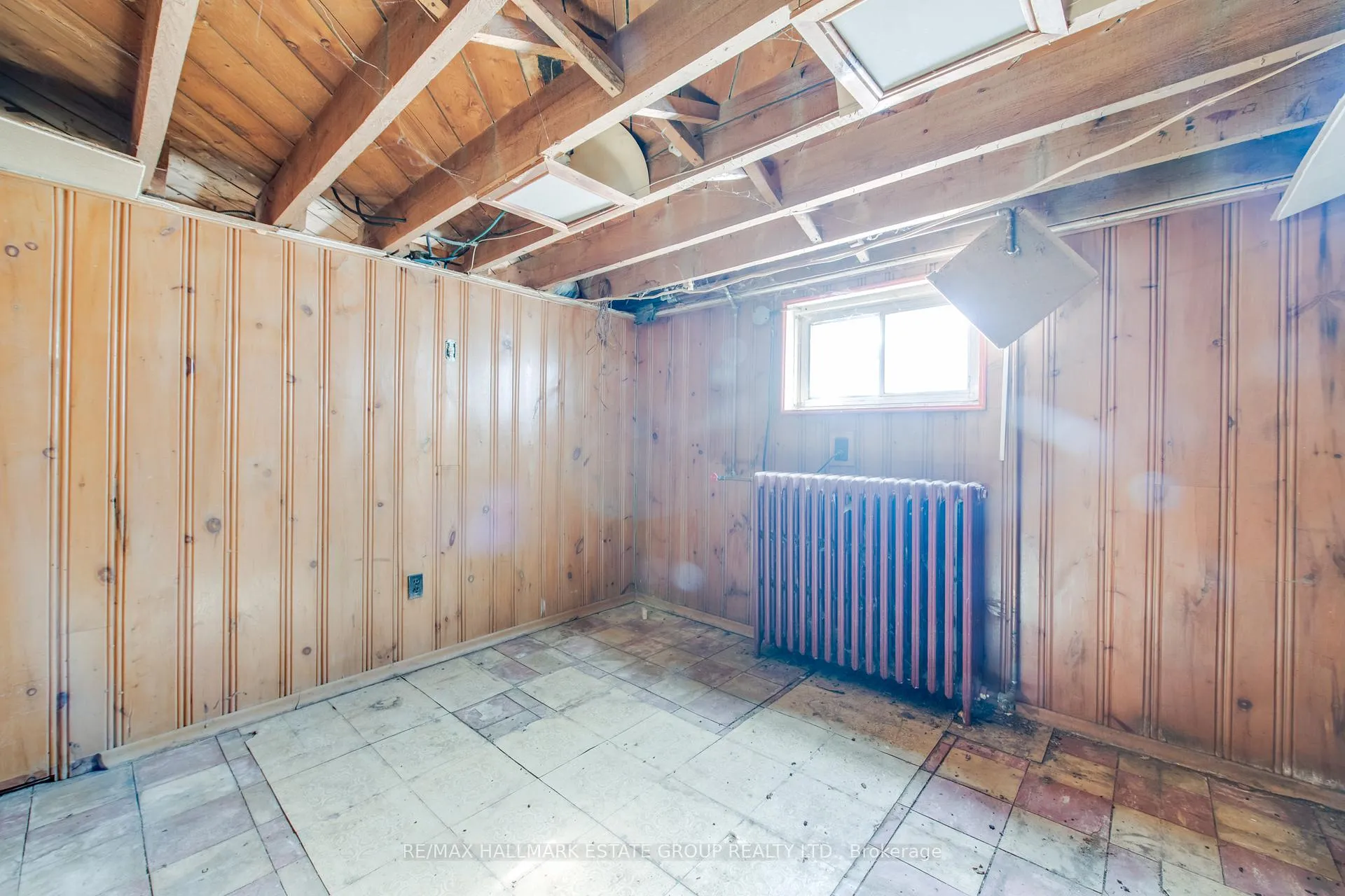 Photo 37 of 85 Kings Park Boulevard, Toronto, Danforth Village-East York — HOMEH