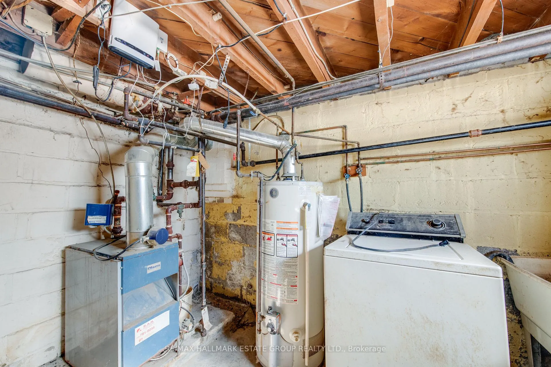 Photo 41 of 85 Kings Park Boulevard, Toronto, Danforth Village-East York — HOMEH