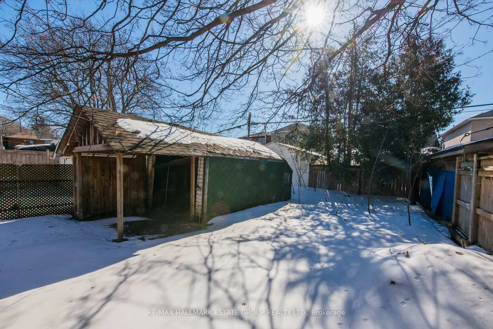 Photo 46 of 85 Kings Park Boulevard, Toronto, Danforth Village-East York — HOMEH