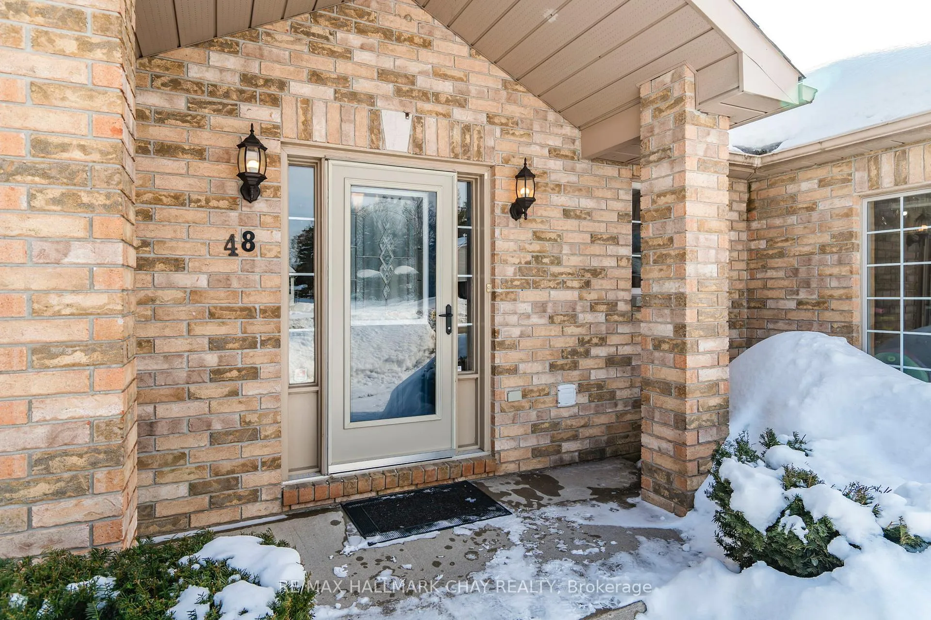 Photo 2 of 48 Marlow Circle, Springwater, Hillsdale — HOMEH