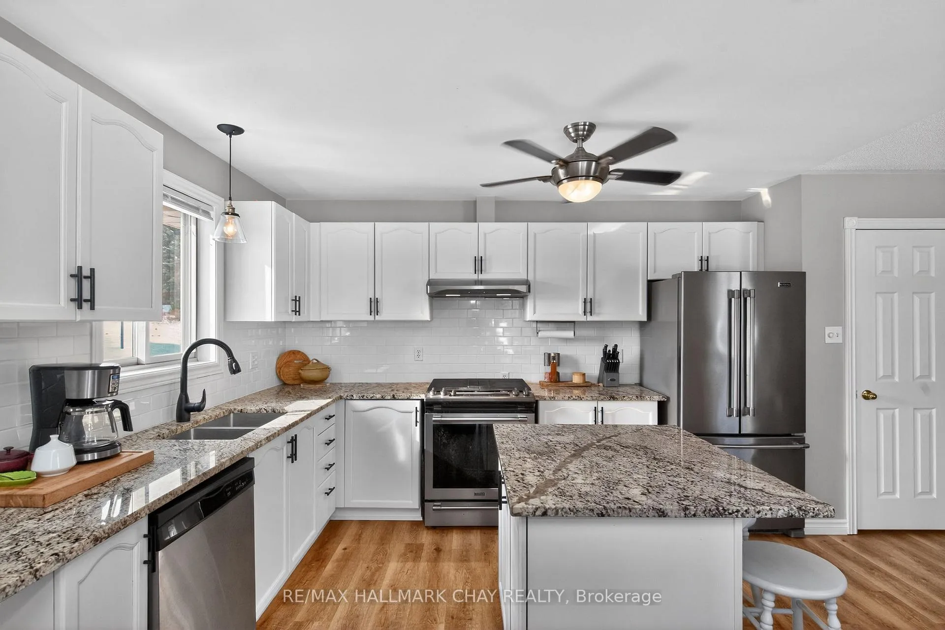 Photo 6 of 48 Marlow Circle, Springwater, Hillsdale — HOMEH