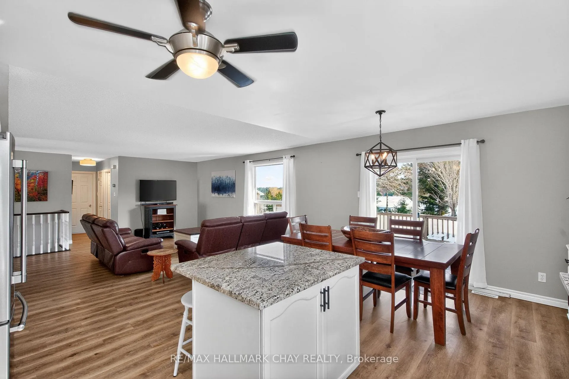 Photo 8 of 48 Marlow Circle, Springwater, Hillsdale — HOMEH