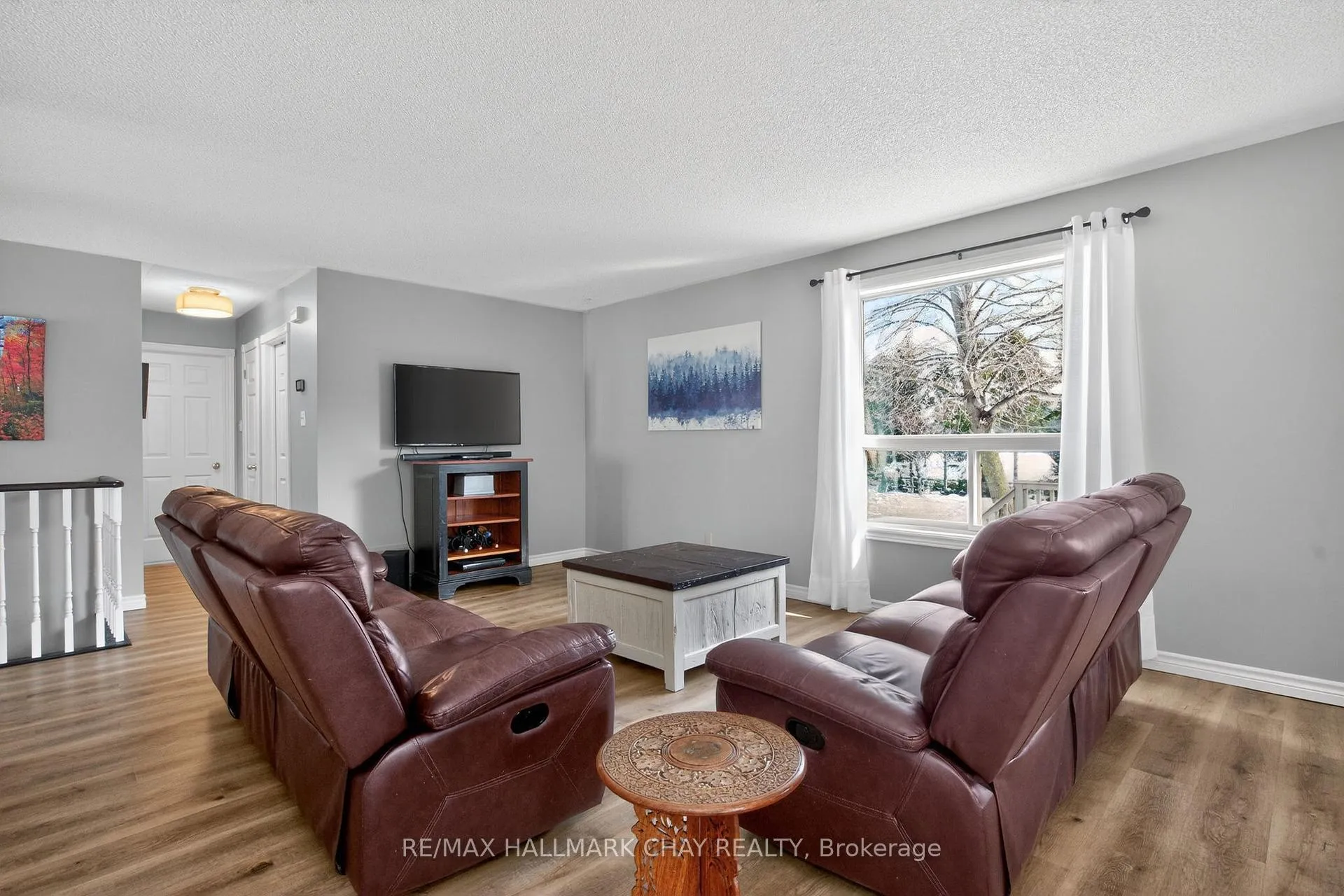 Photo 14 of 48 Marlow Circle, Springwater, Hillsdale — HOMEH