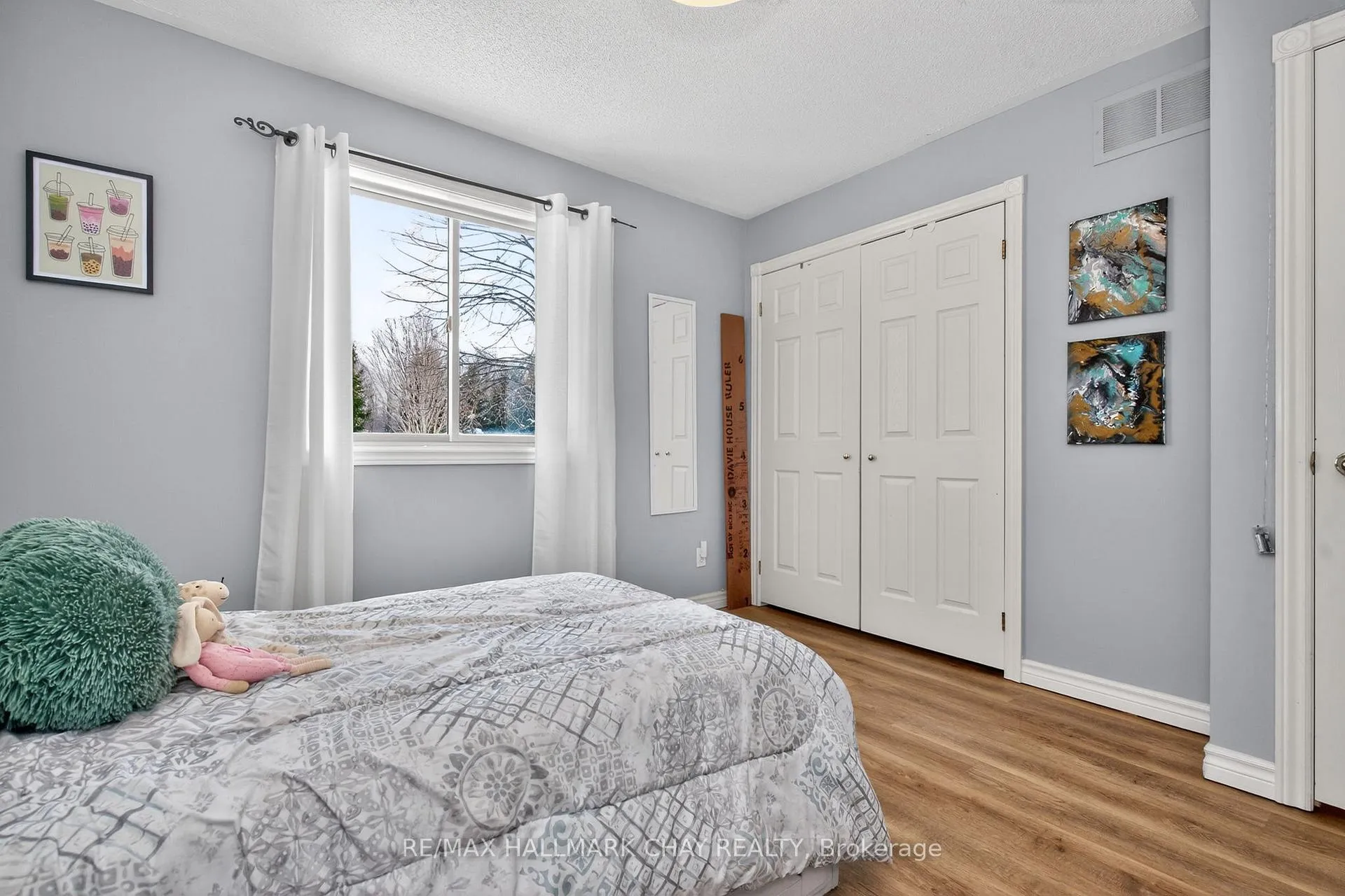 Photo 22 of 48 Marlow Circle, Springwater, Hillsdale — HOMEH