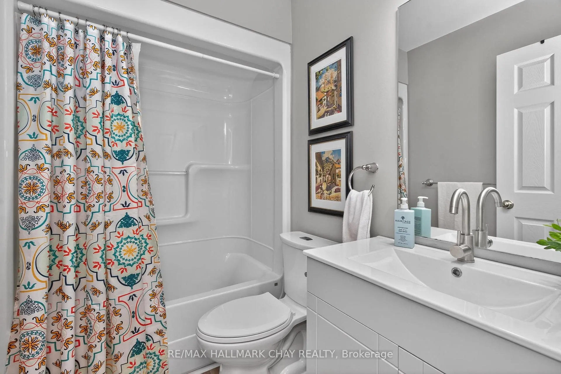 Photo 23 of 48 Marlow Circle, Springwater, Hillsdale — HOMEH