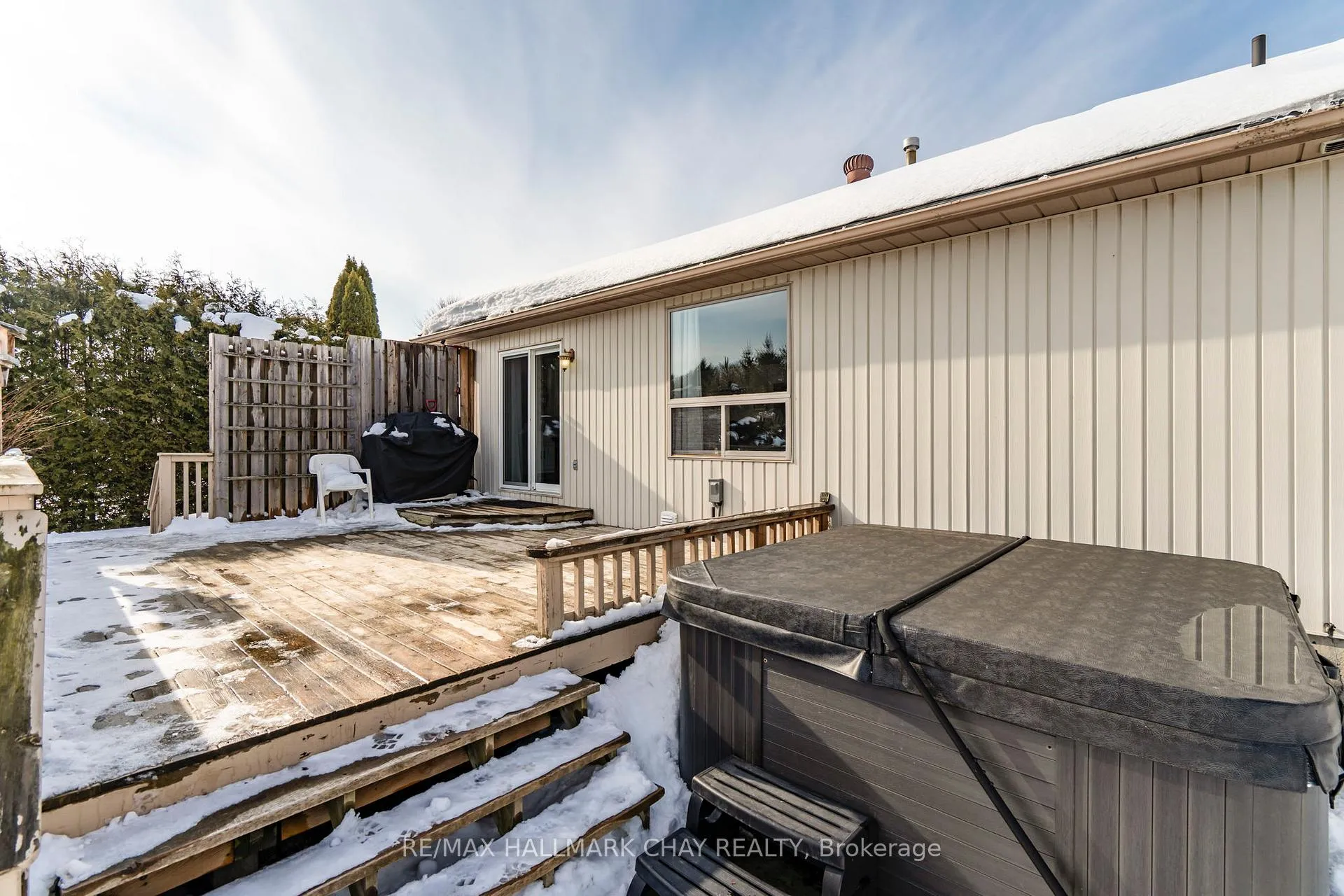 Photo 34 of 48 Marlow Circle, Springwater, Hillsdale — HOMEH