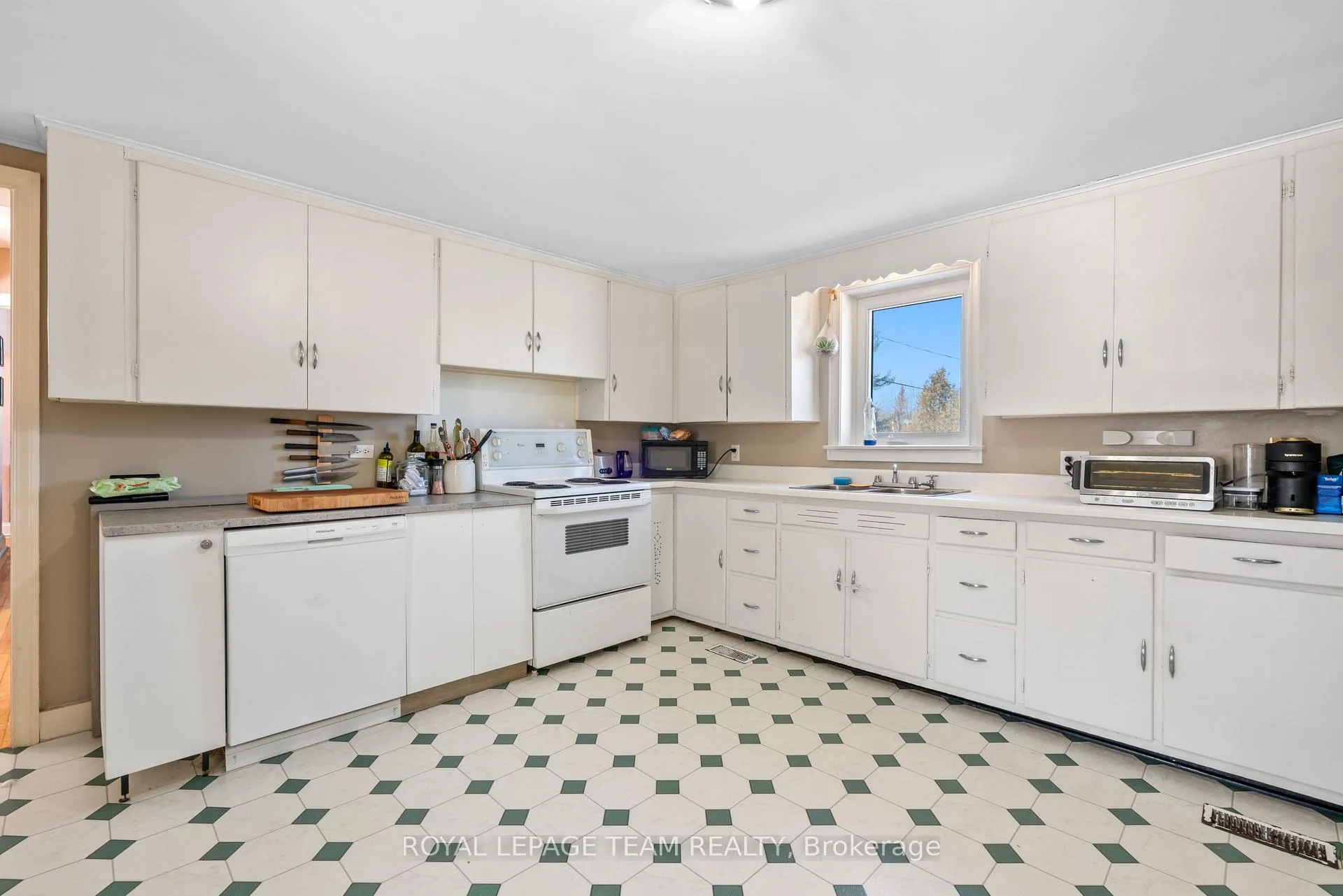 Photo 15 of 1727 Reids Mills Road, North Dundas, North Dundas (Mountain) Twp — HOMEH