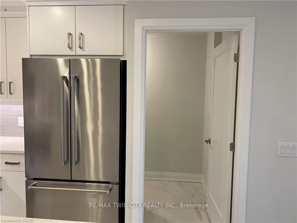 Photo 11 of Unit 710, 71 Wyndham Street S, Guelph, St. Patrick's Ward — HOMEH