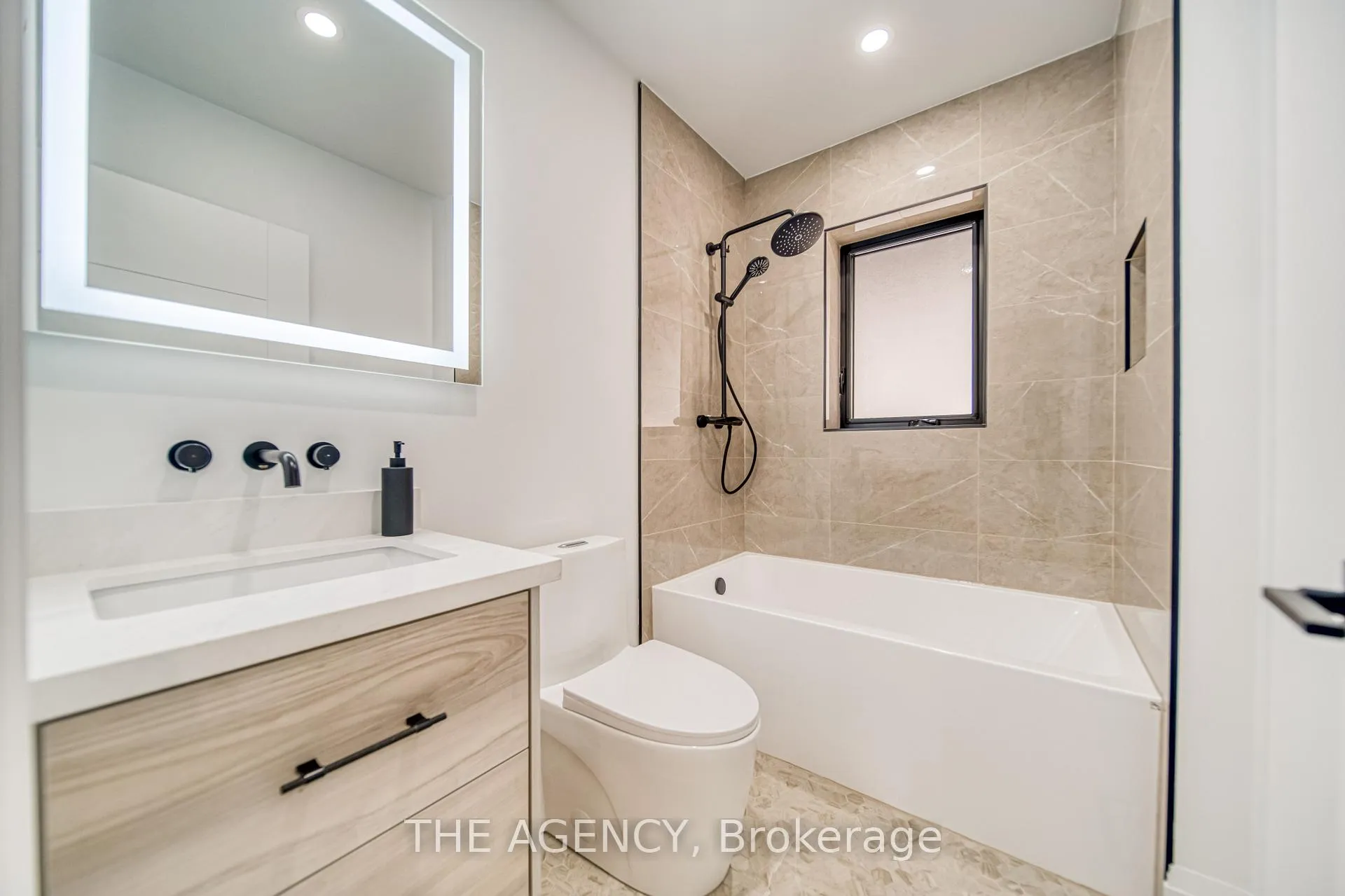 Photo 23 of 16 Duncannon Drive, Toronto, Forest Hill South — HOMEH