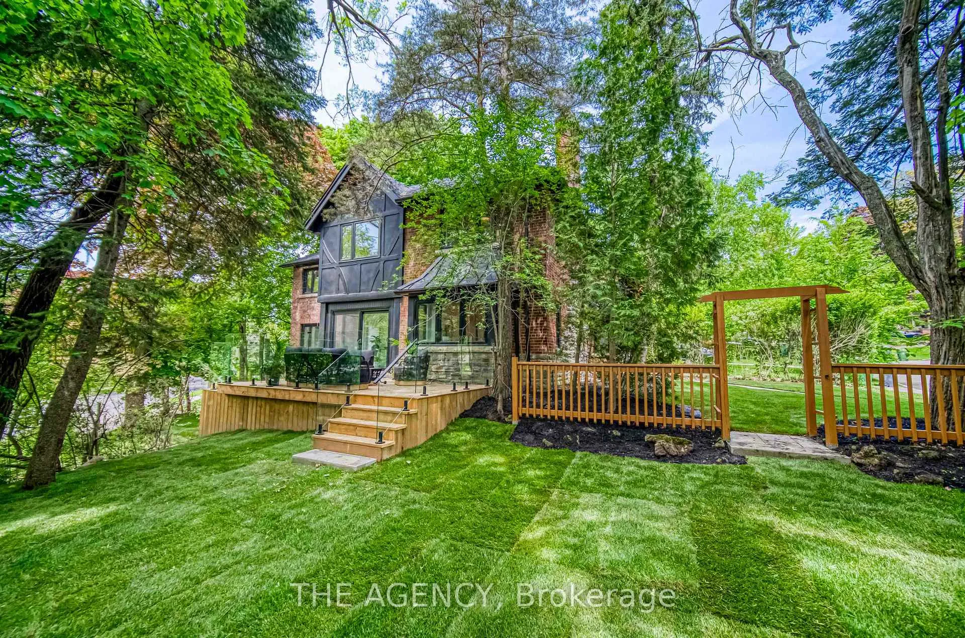 Photo 34 of 16 Duncannon Drive, Toronto, Forest Hill South — HOMEH
