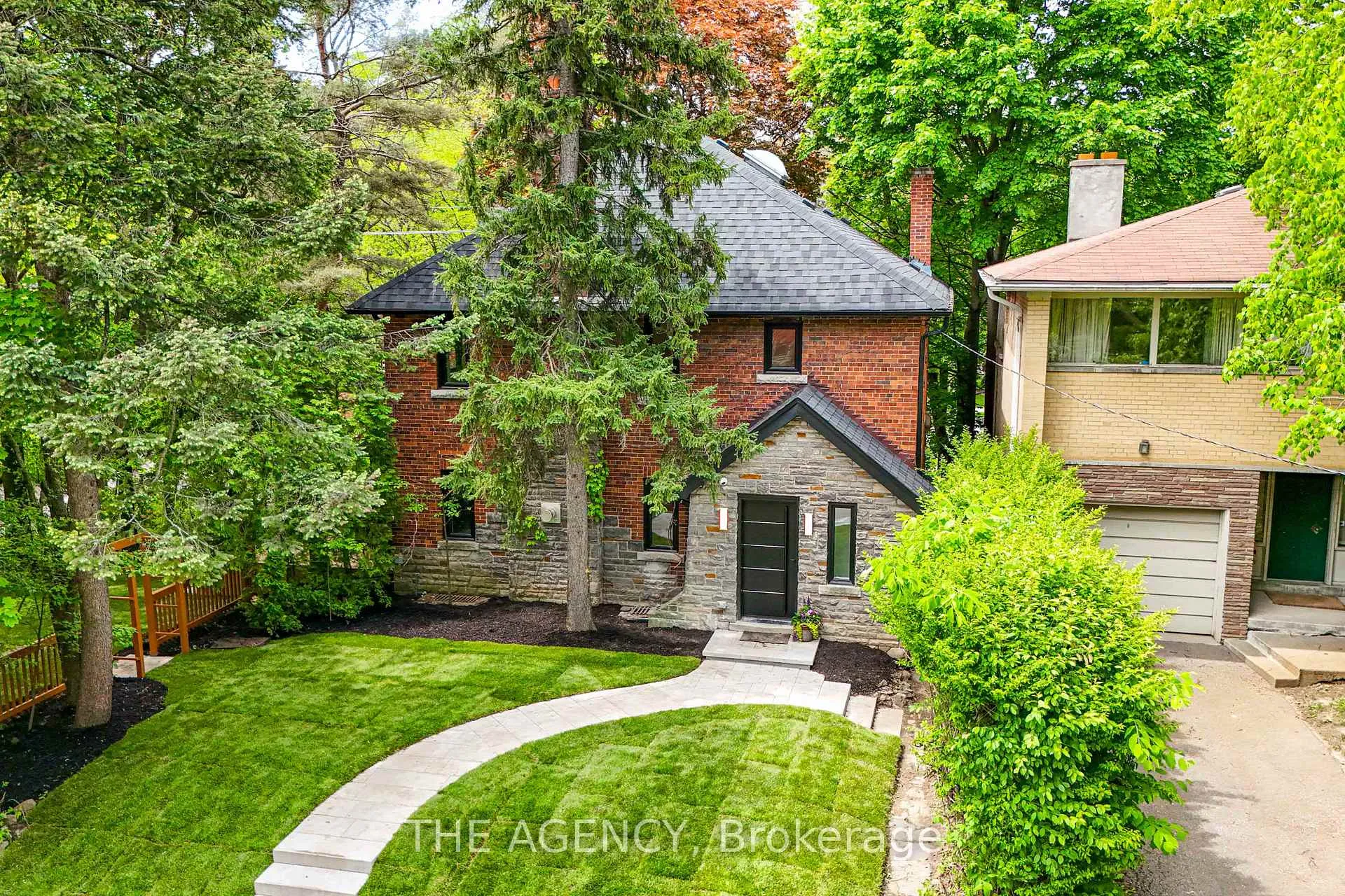 Photo 36 of 16 Duncannon Drive, Toronto, Forest Hill South — HOMEH