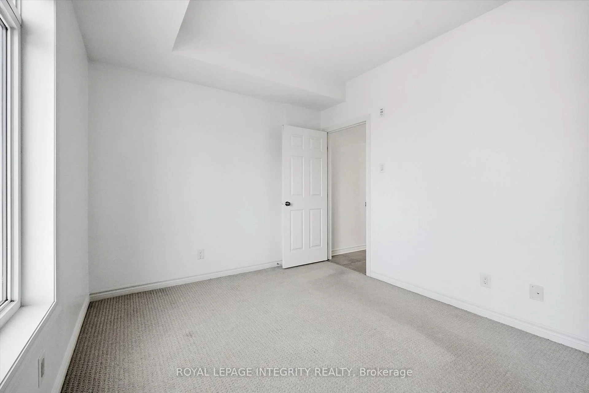 Photo 18 of Unit C, 849 Blackcomb Private, Ottawa, Elmvale Acres — HOMEH
