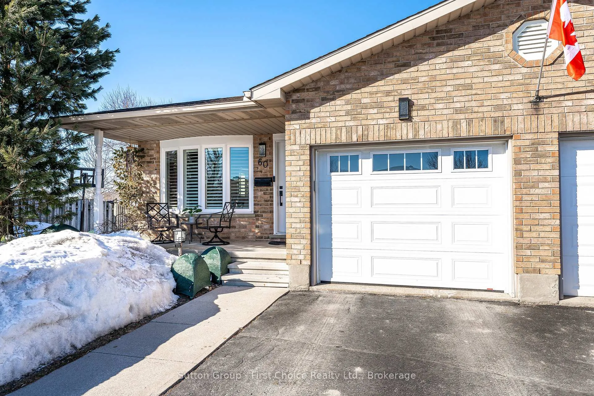 Photo 2 of 60 Bell Court, Stratford — HOMEH