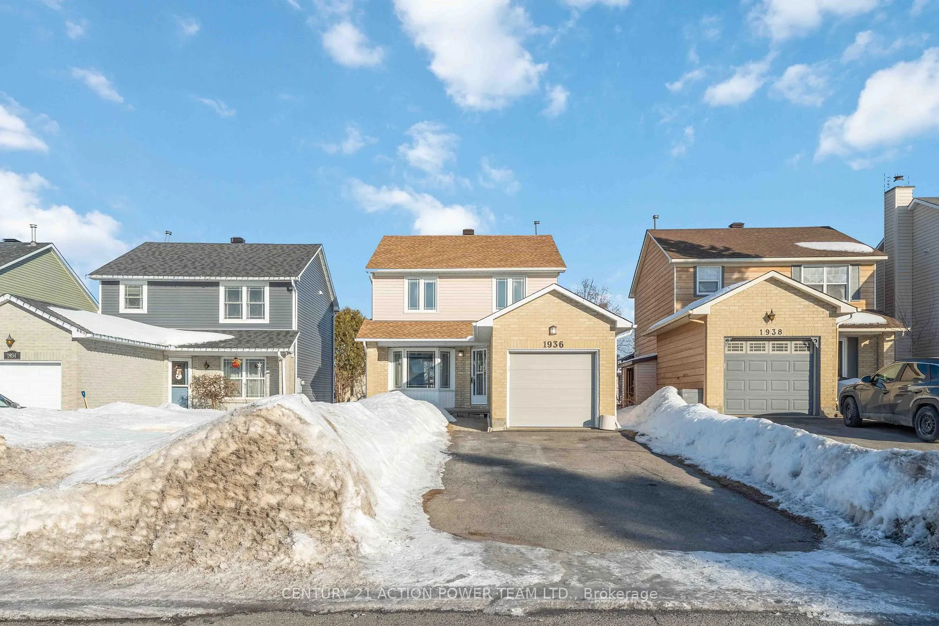 Photo 1 of Unit A, 1936 Longman Crescent, Ottawa, Chateauneuf — HOMEH