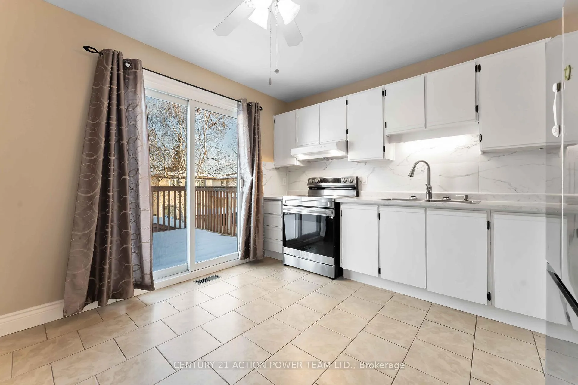 Photo 15 of Unit A, 1936 Longman Crescent, Ottawa, Chateauneuf — HOMEH