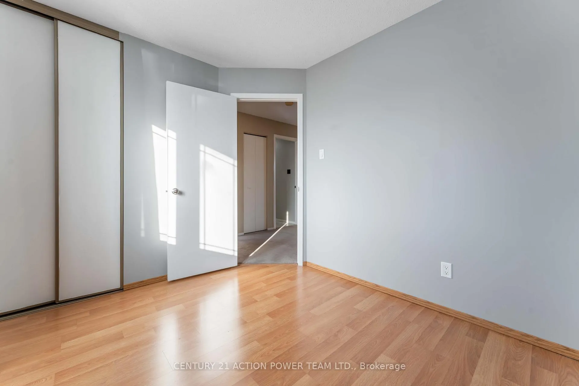 Photo 27 of Unit A, 1936 Longman Crescent, Ottawa, Chateauneuf — HOMEH