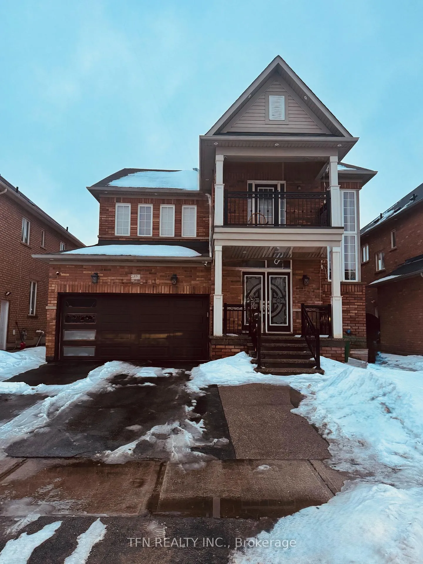 Photo 1 of 12 Whitepoppy Drive N, Brampton, Northwest Brampton — HOMEH