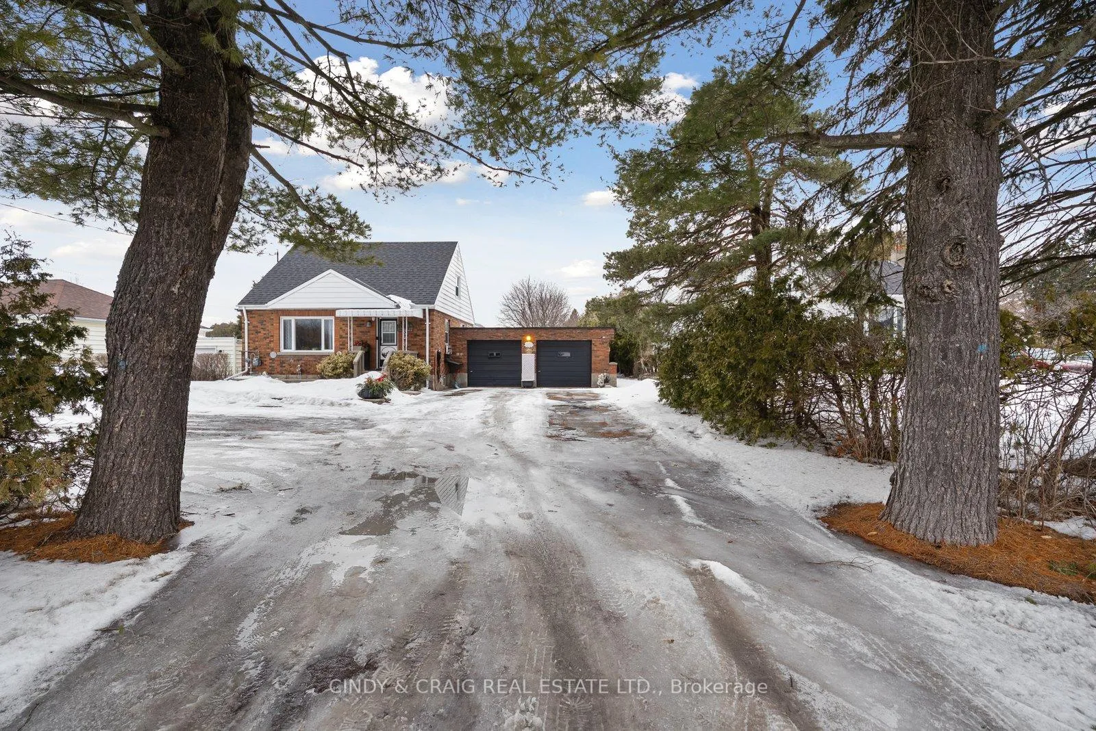 Front of 4078 County 45 Road