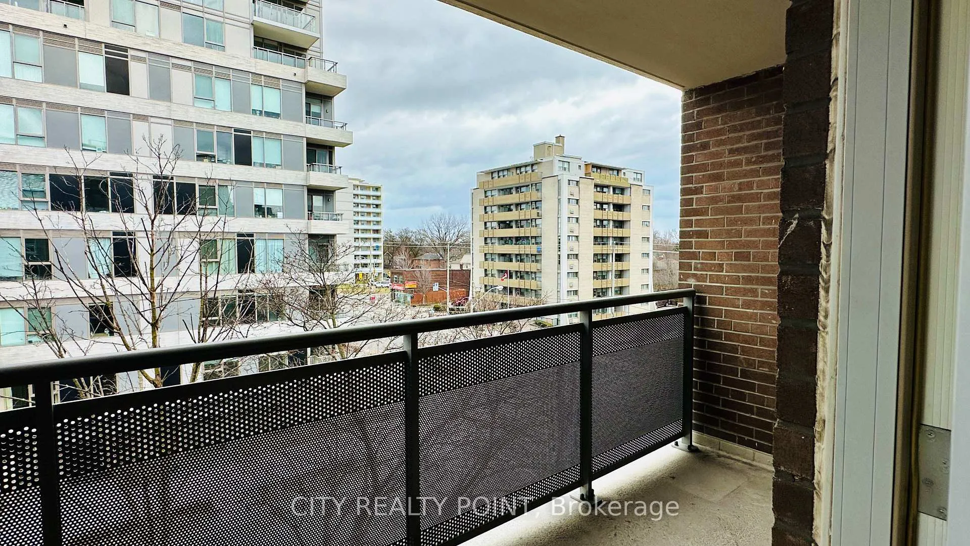 Photo 9 of Unit 704, 490 Eglinton Avenue E, Toronto, Mount Pleasant East — HOMEH