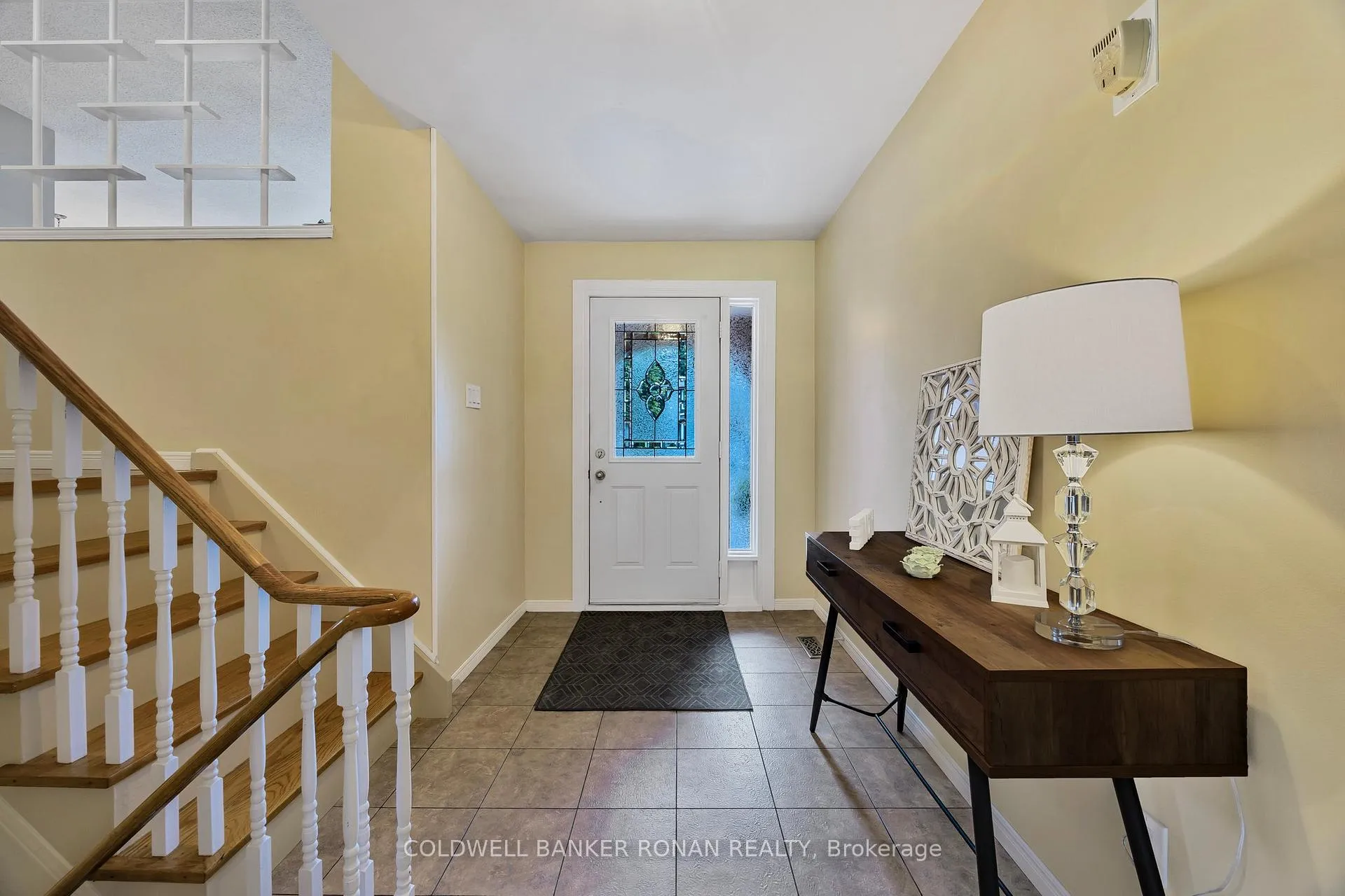 Photo 5 of 39 Mitchell Avenue, New Tecumseth, Alliston — HOMEH