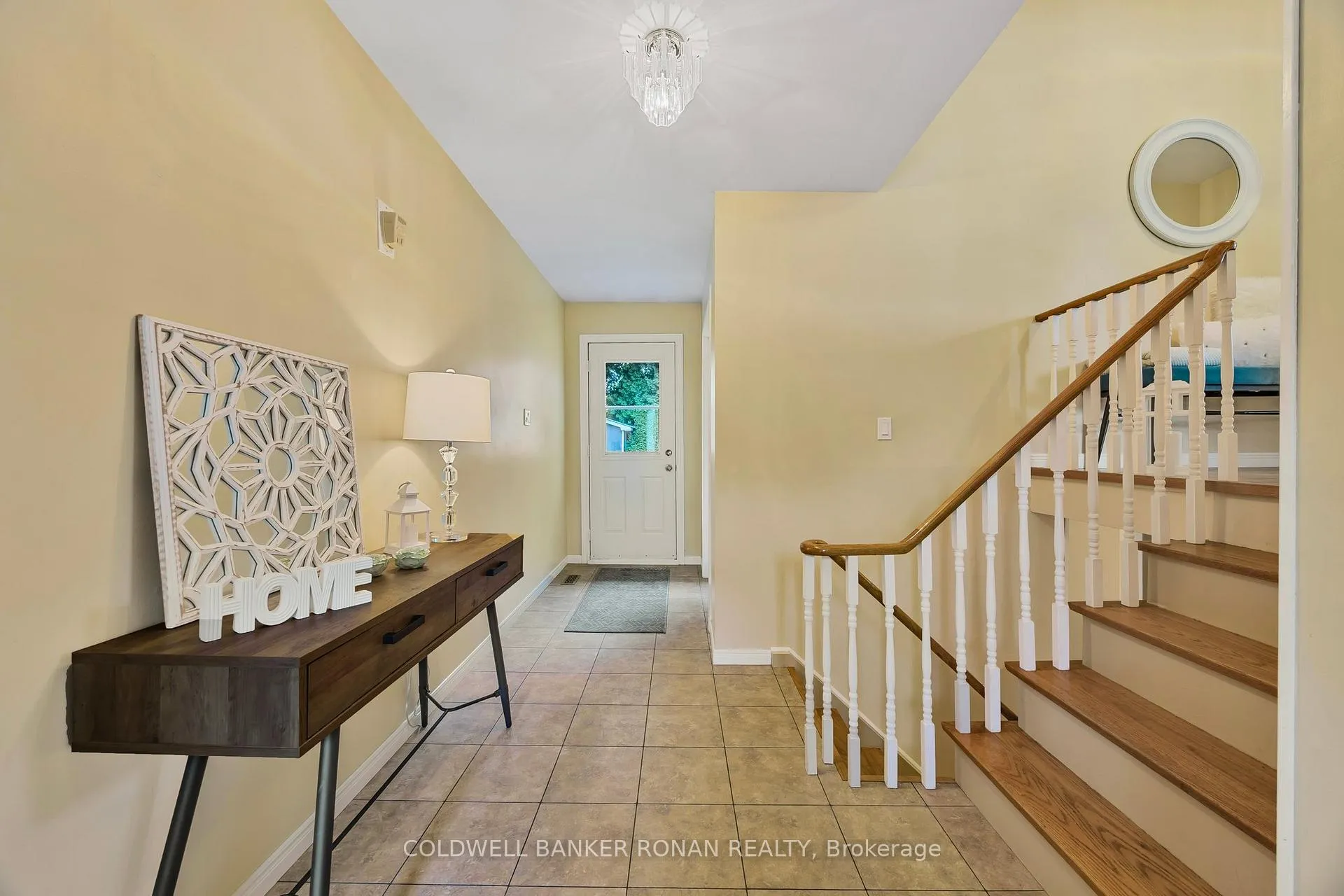 Photo 6 of 39 Mitchell Avenue, New Tecumseth, Alliston — HOMEH
