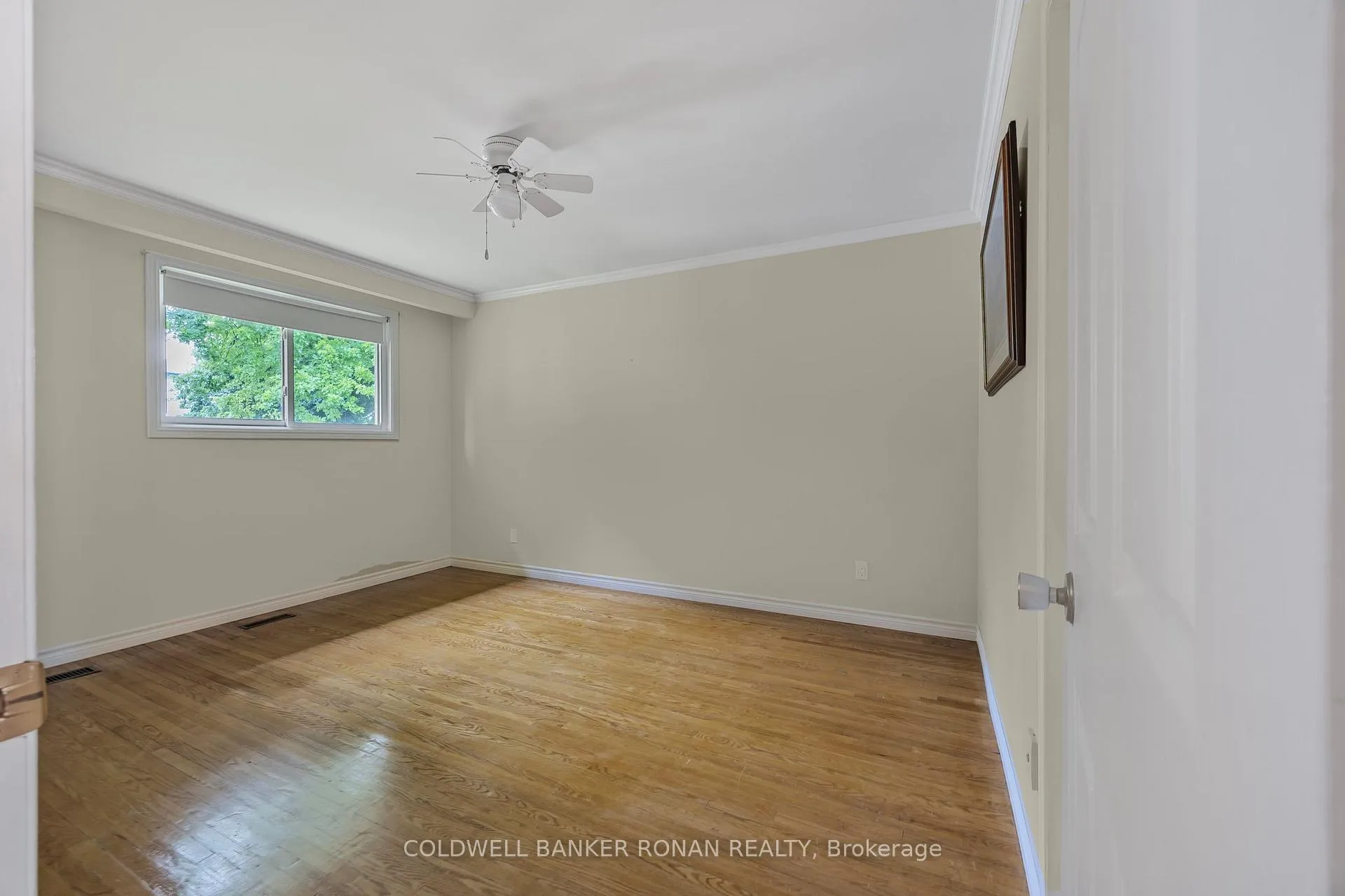 Photo 15 of 39 Mitchell Avenue, New Tecumseth, Alliston — HOMEH