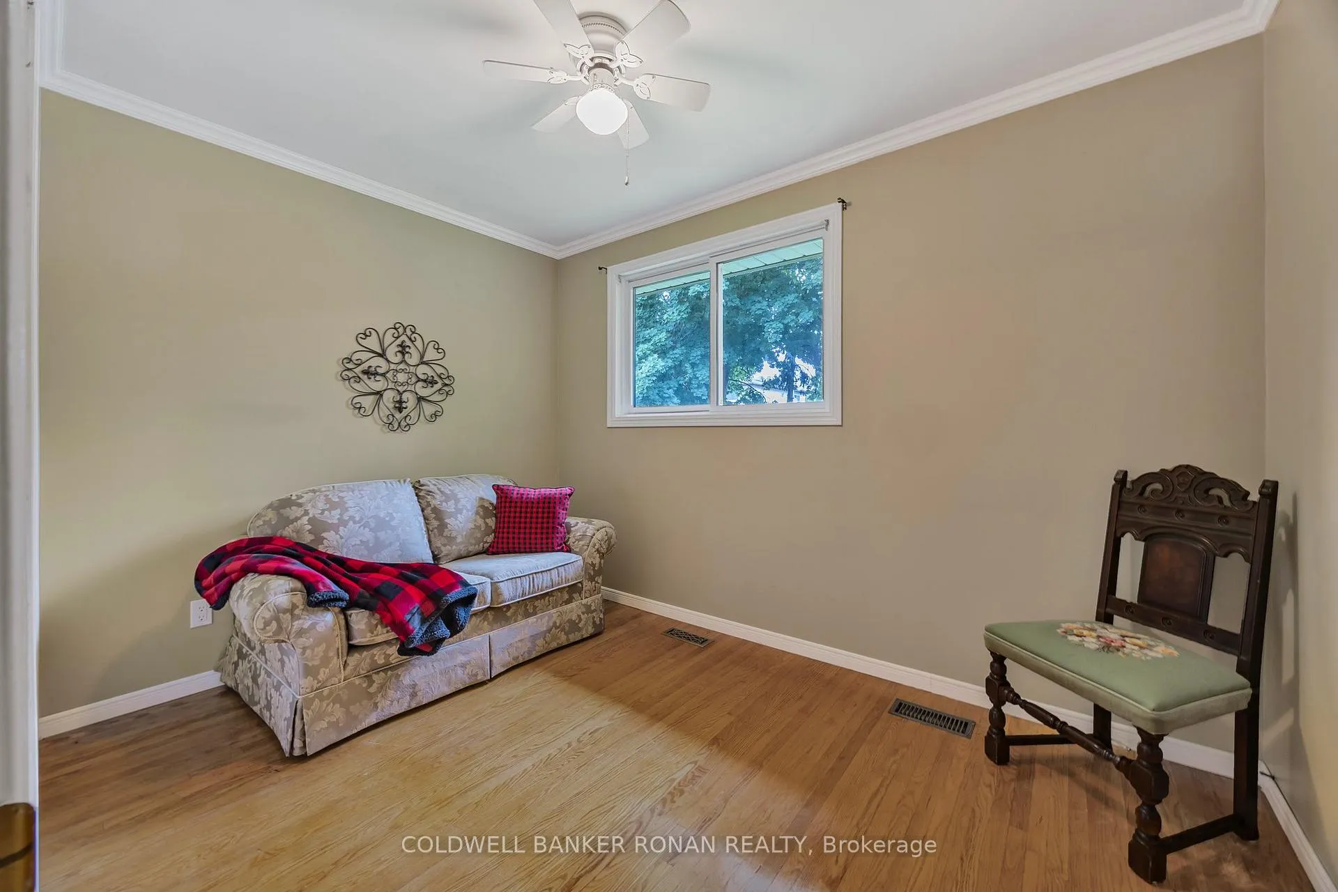 Photo 16 of 39 Mitchell Avenue, New Tecumseth, Alliston — HOMEH