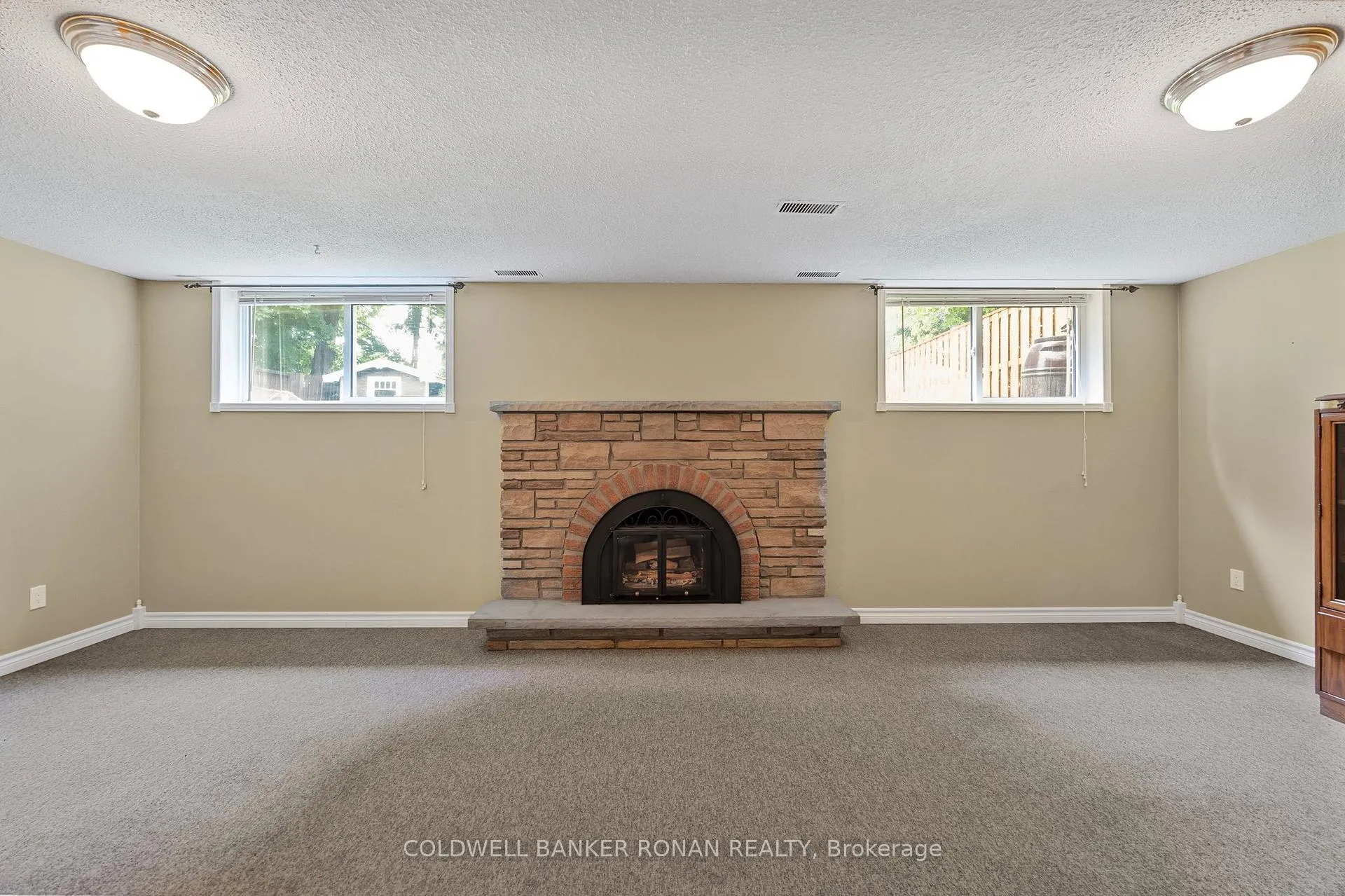 Photo 19 of 39 Mitchell Avenue, New Tecumseth, Alliston — HOMEH