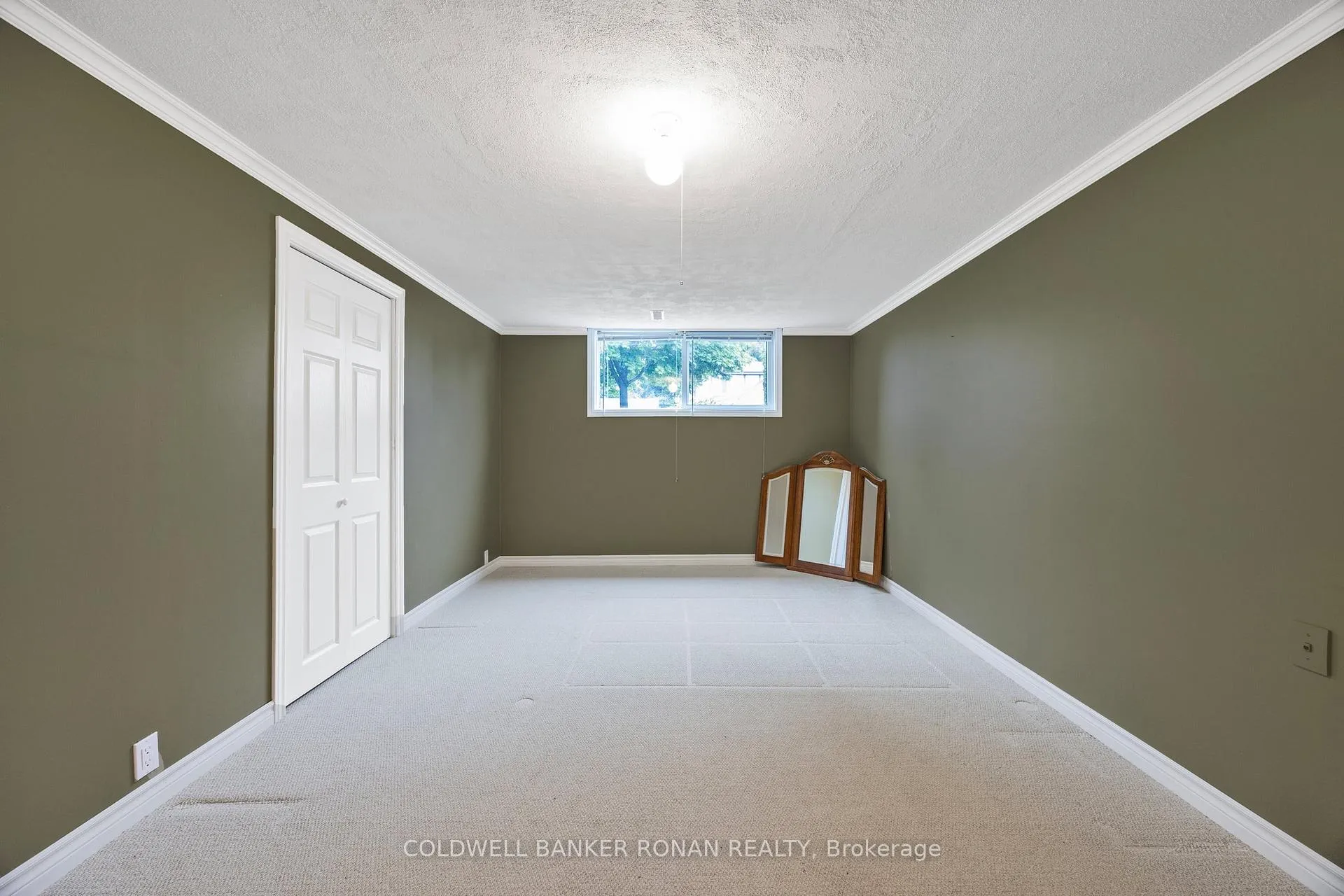 Photo 25 of 39 Mitchell Avenue, New Tecumseth, Alliston — HOMEH