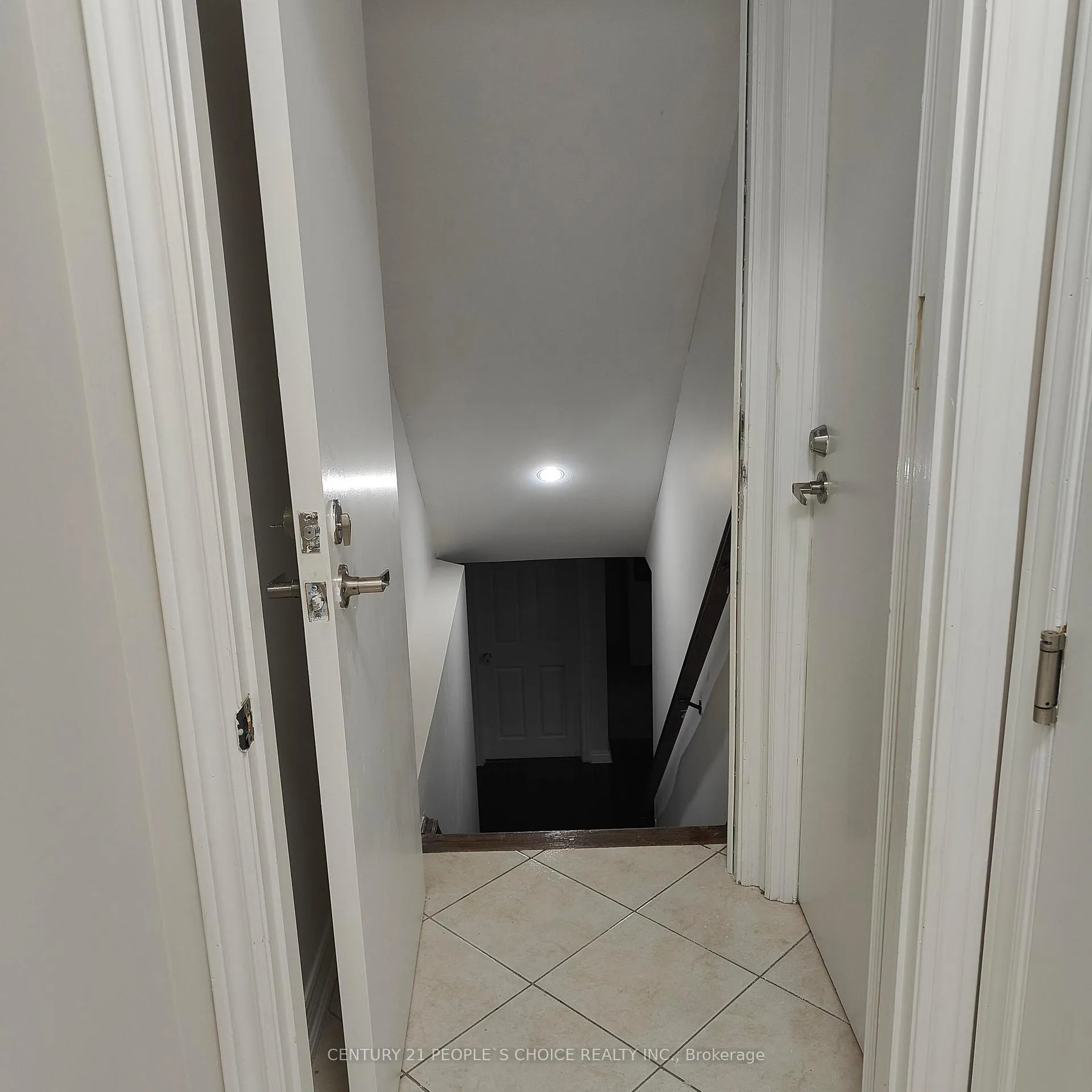 Photo 3 of Unit Basement, 18 Rathmore Street, Brampton, Bram East — HOMEH
