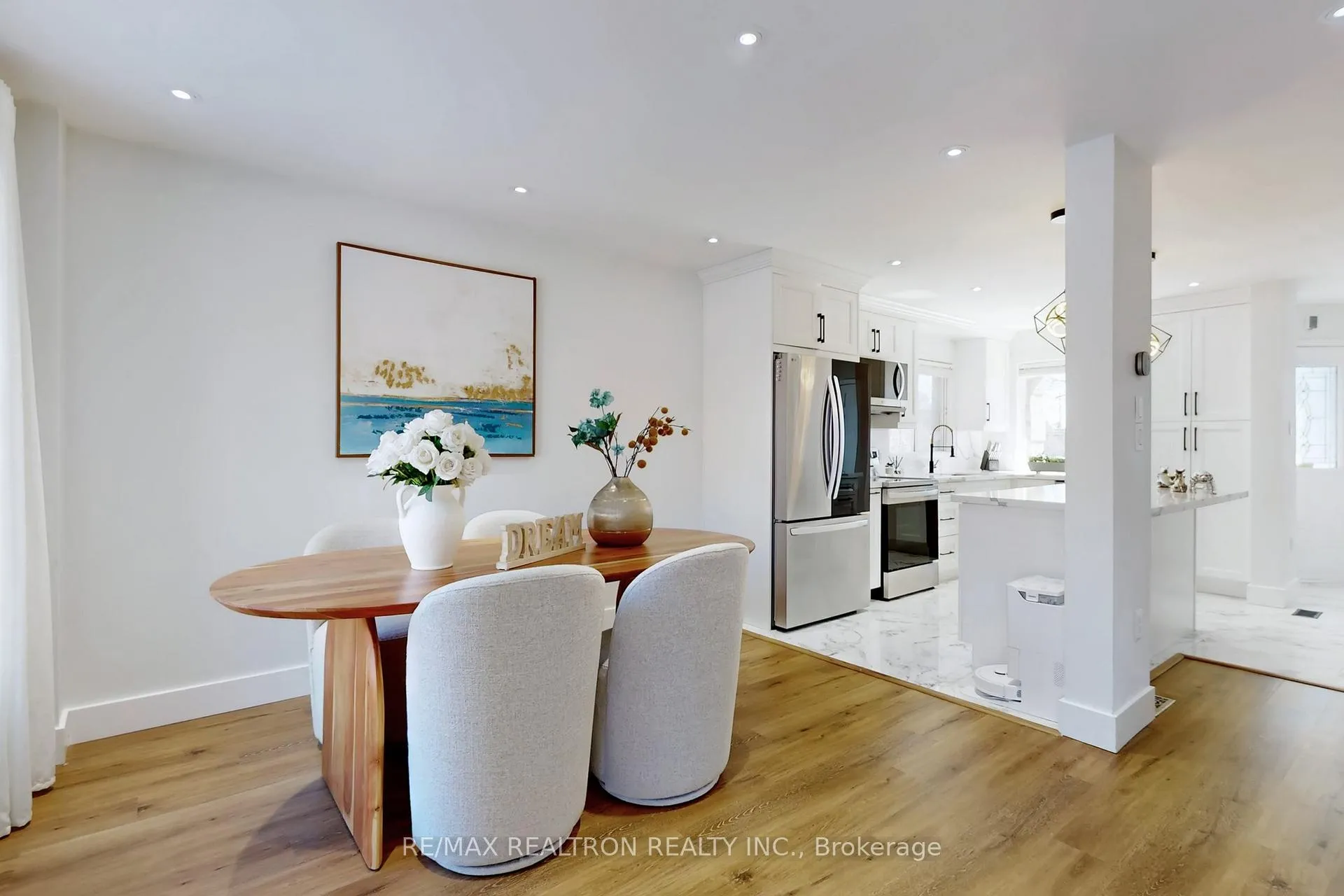 Photo 5 of 35 Carnelly Crescent, Ajax, Central West — HOMEH
