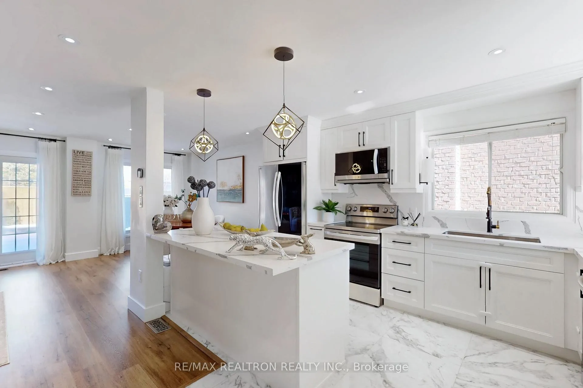 Photo 7 of 35 Carnelly Crescent, Ajax, Central West — HOMEH