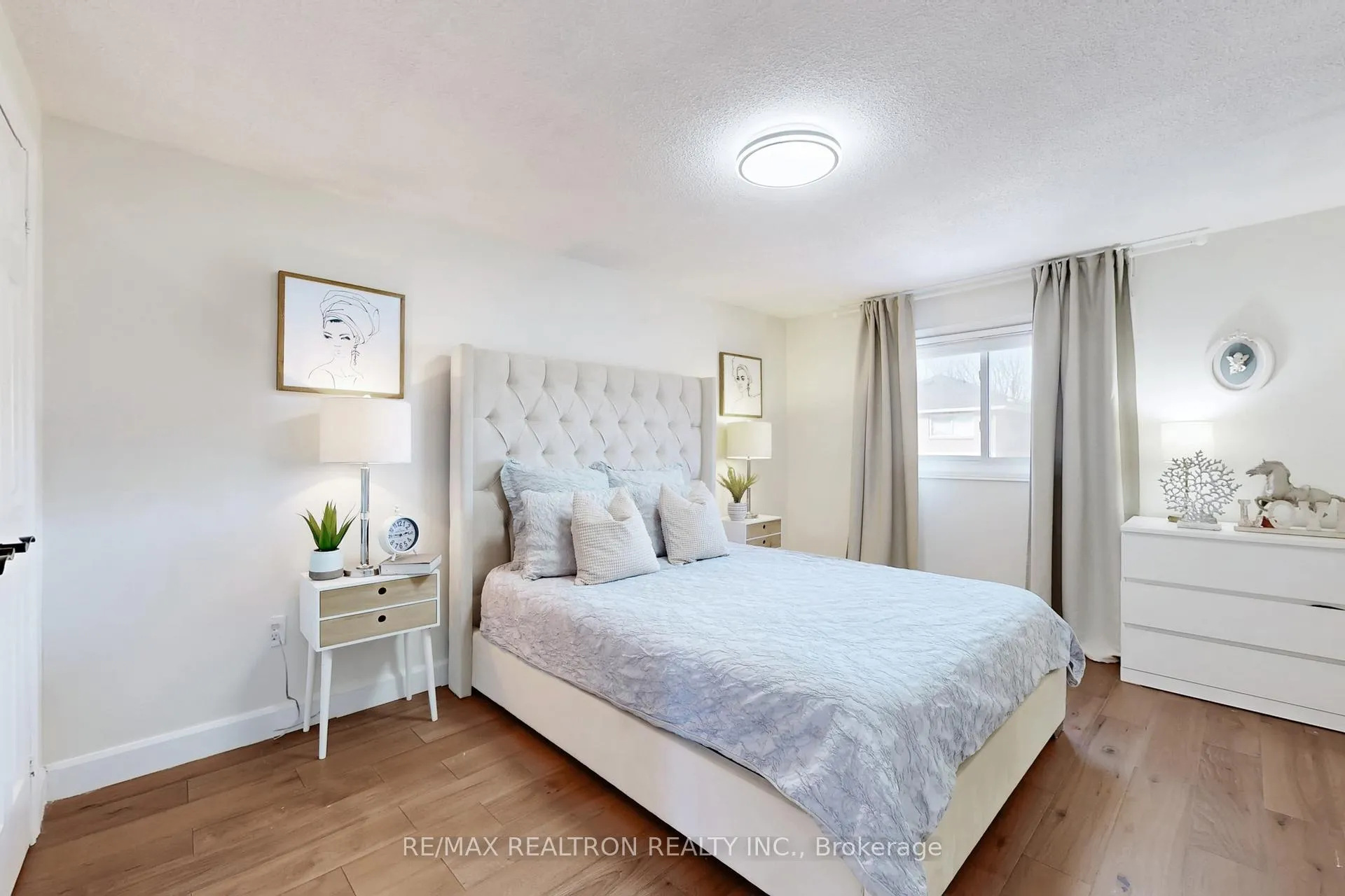 Photo 15 of 35 Carnelly Crescent, Ajax, Central West — HOMEH