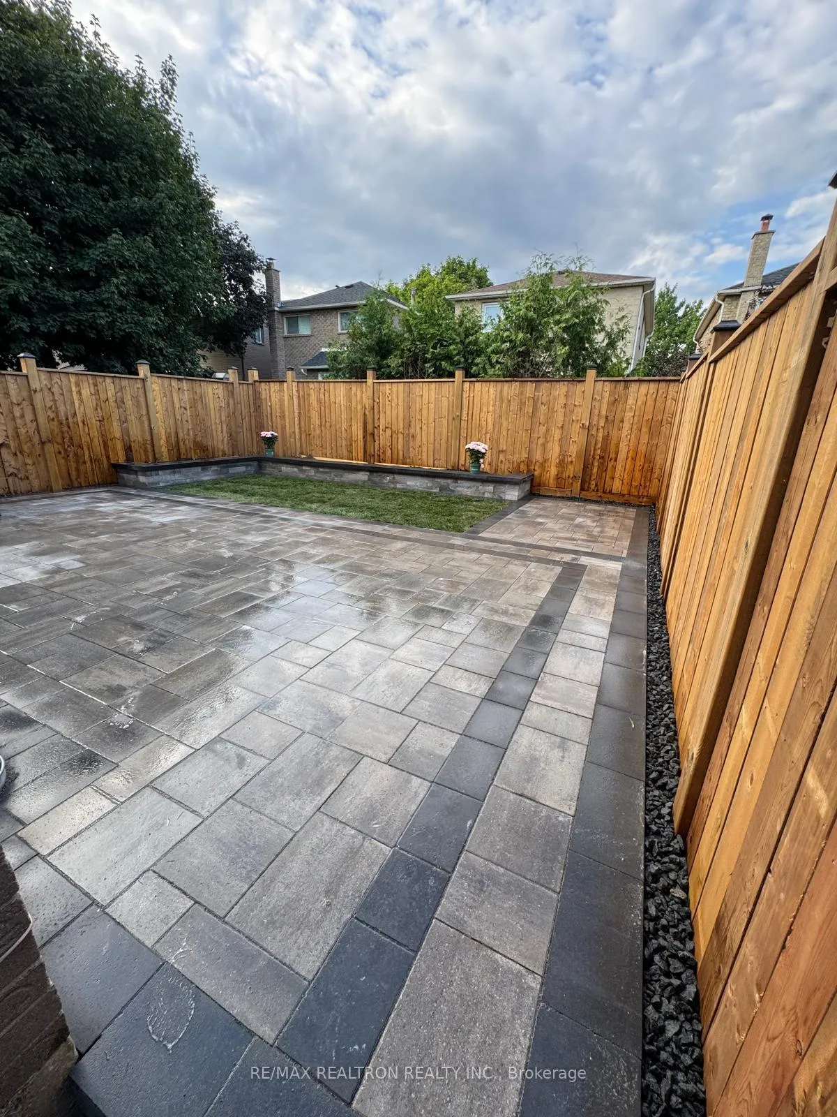 Photo 35 of 35 Carnelly Crescent, Ajax, Central West — HOMEH