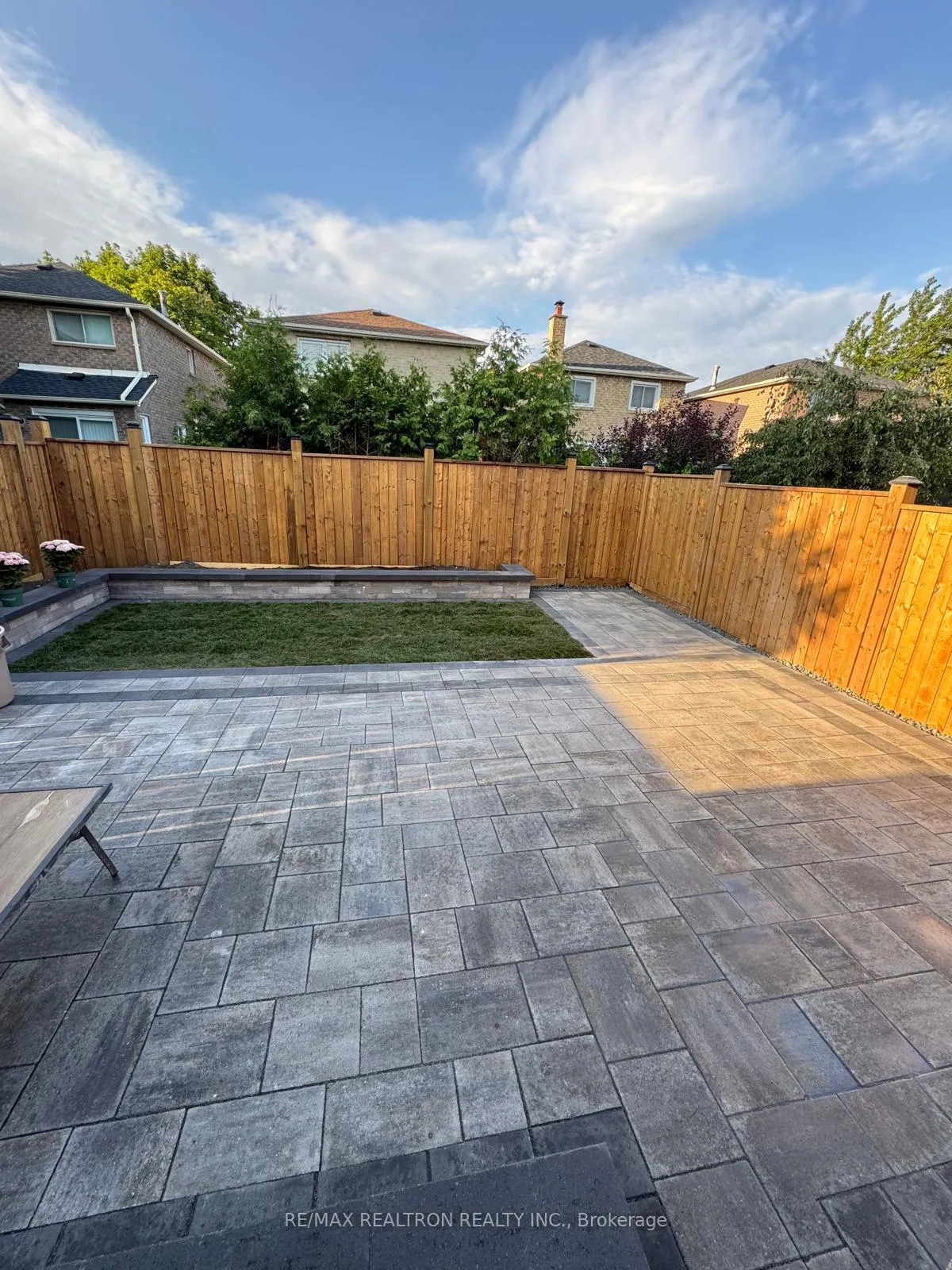 Photo 36 of 35 Carnelly Crescent, Ajax, Central West — HOMEH