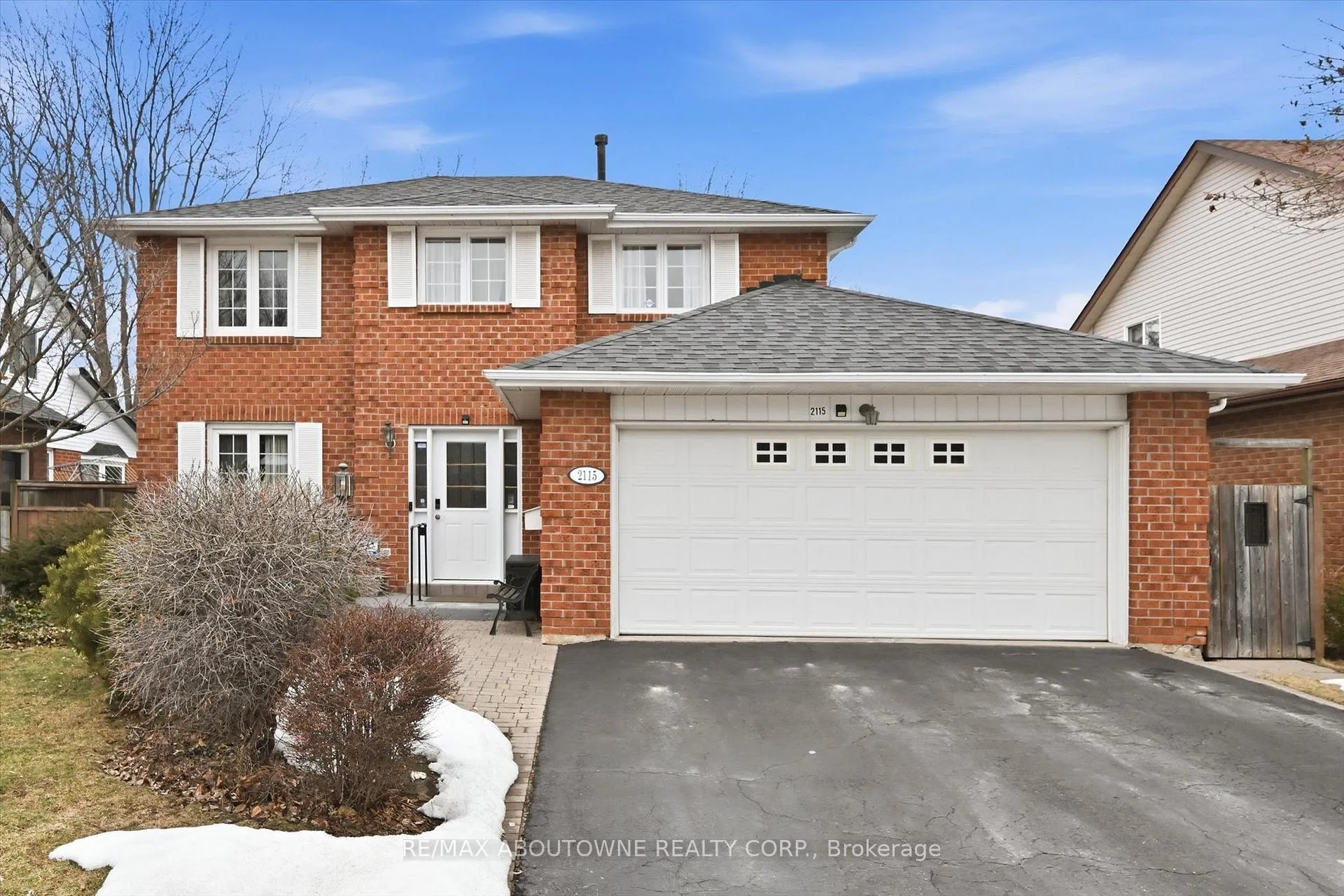 Photo 1 of 2115 Upland Drive, Burlington, Headon — HOMEH