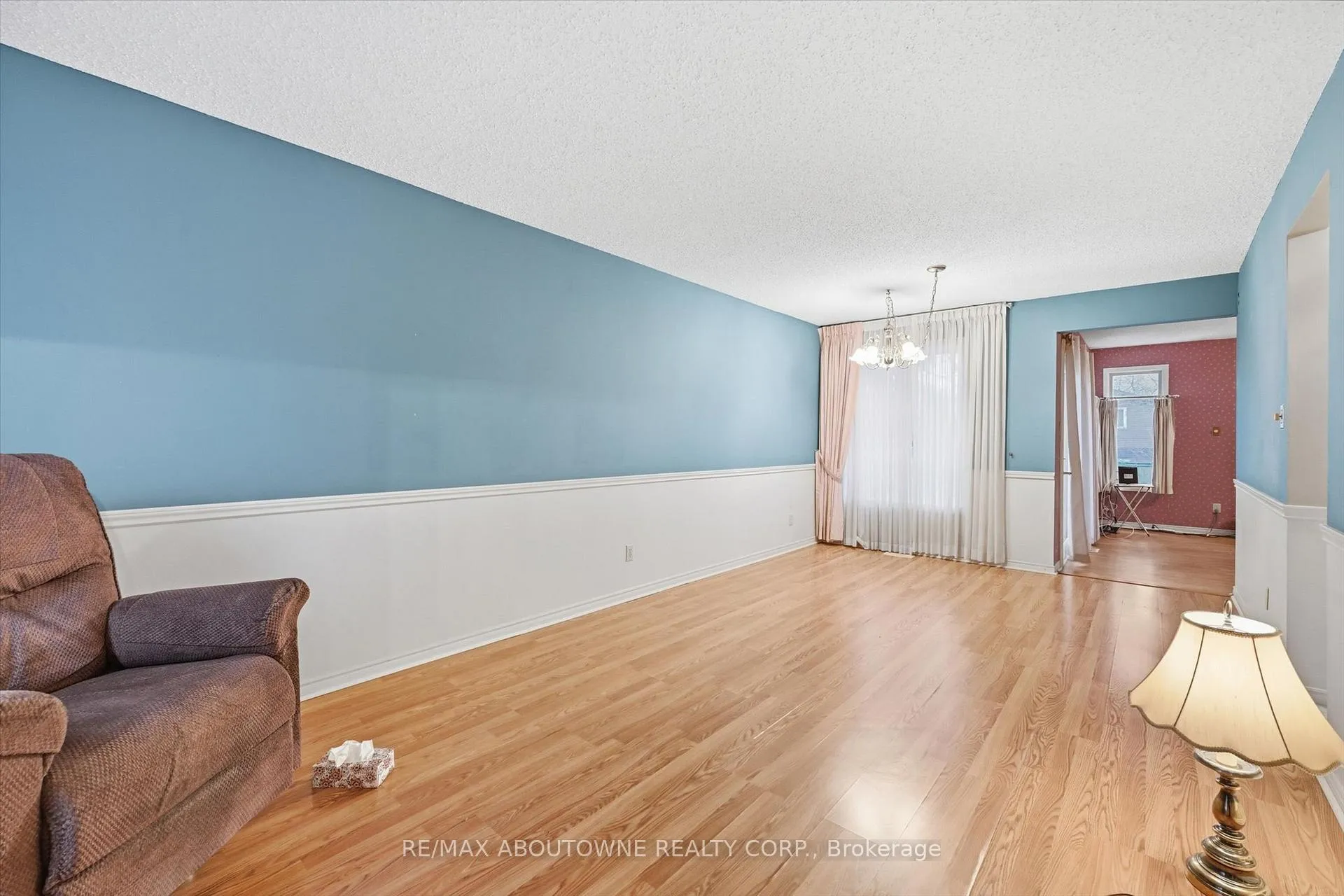 Photo 6 of 2115 Upland Drive, Burlington, Headon — HOMEH