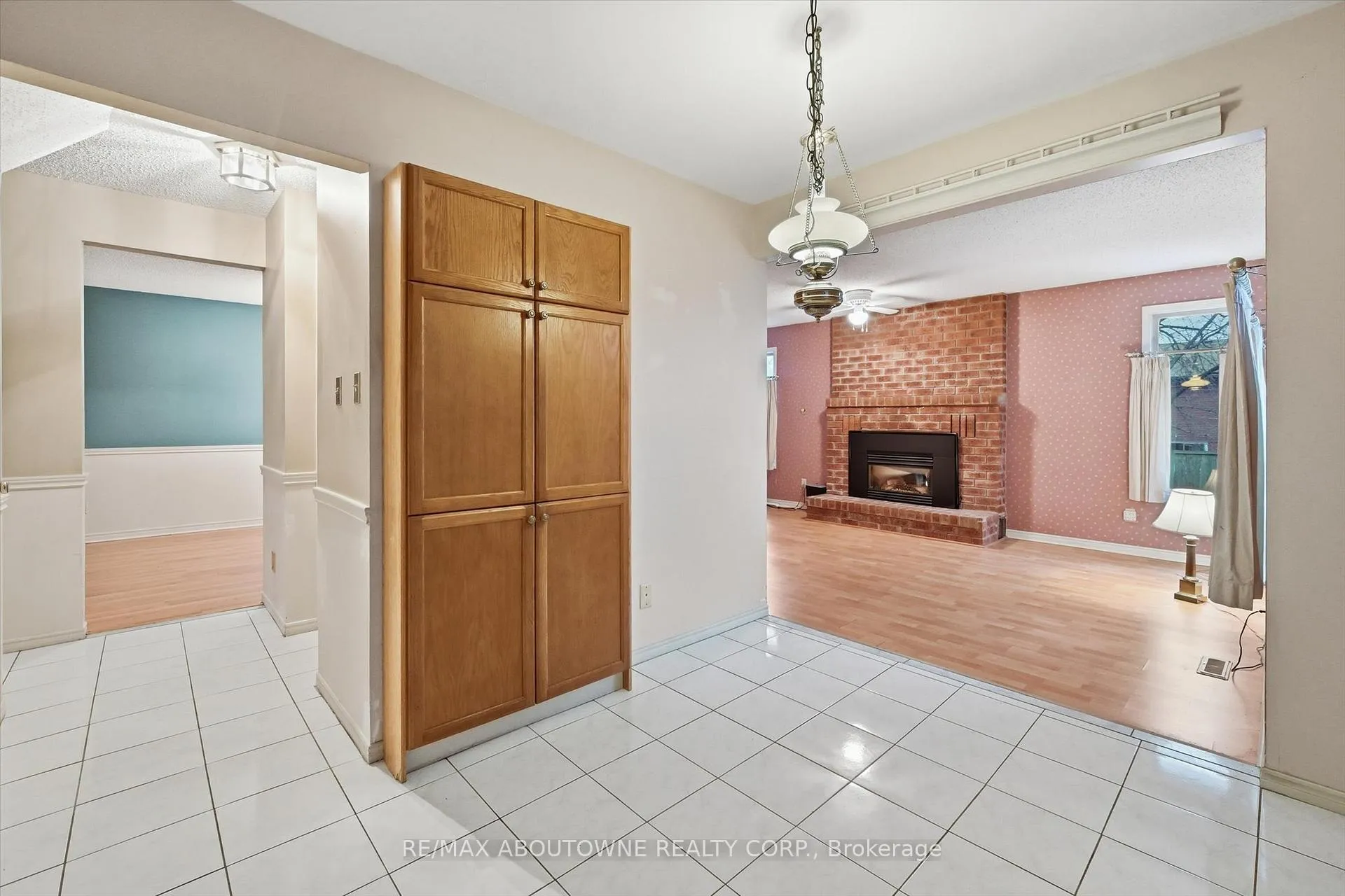 Photo 16 of 2115 Upland Drive, Burlington, Headon — HOMEH