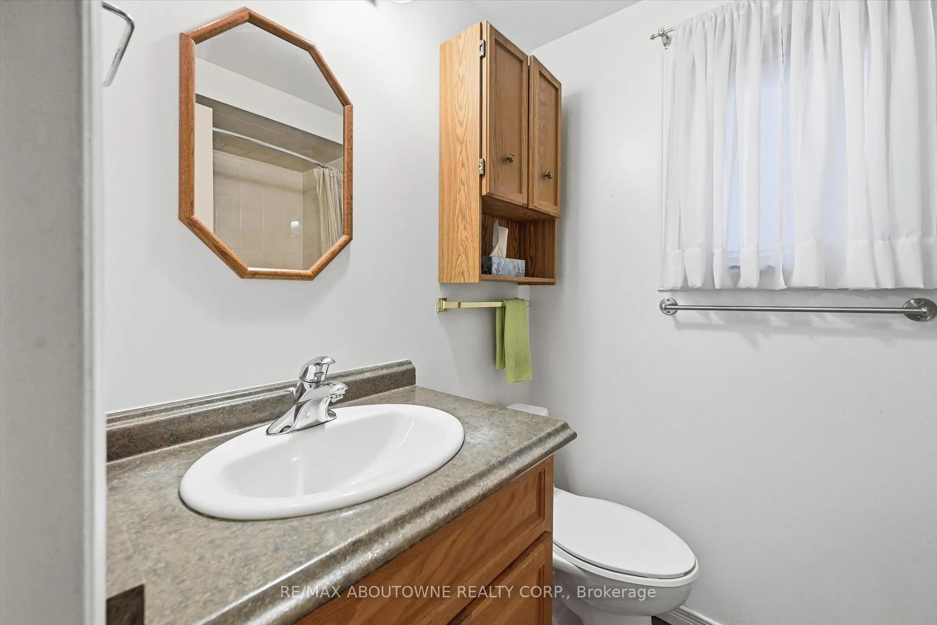 Photo 30 of 2115 Upland Drive, Burlington, Headon — HOMEH