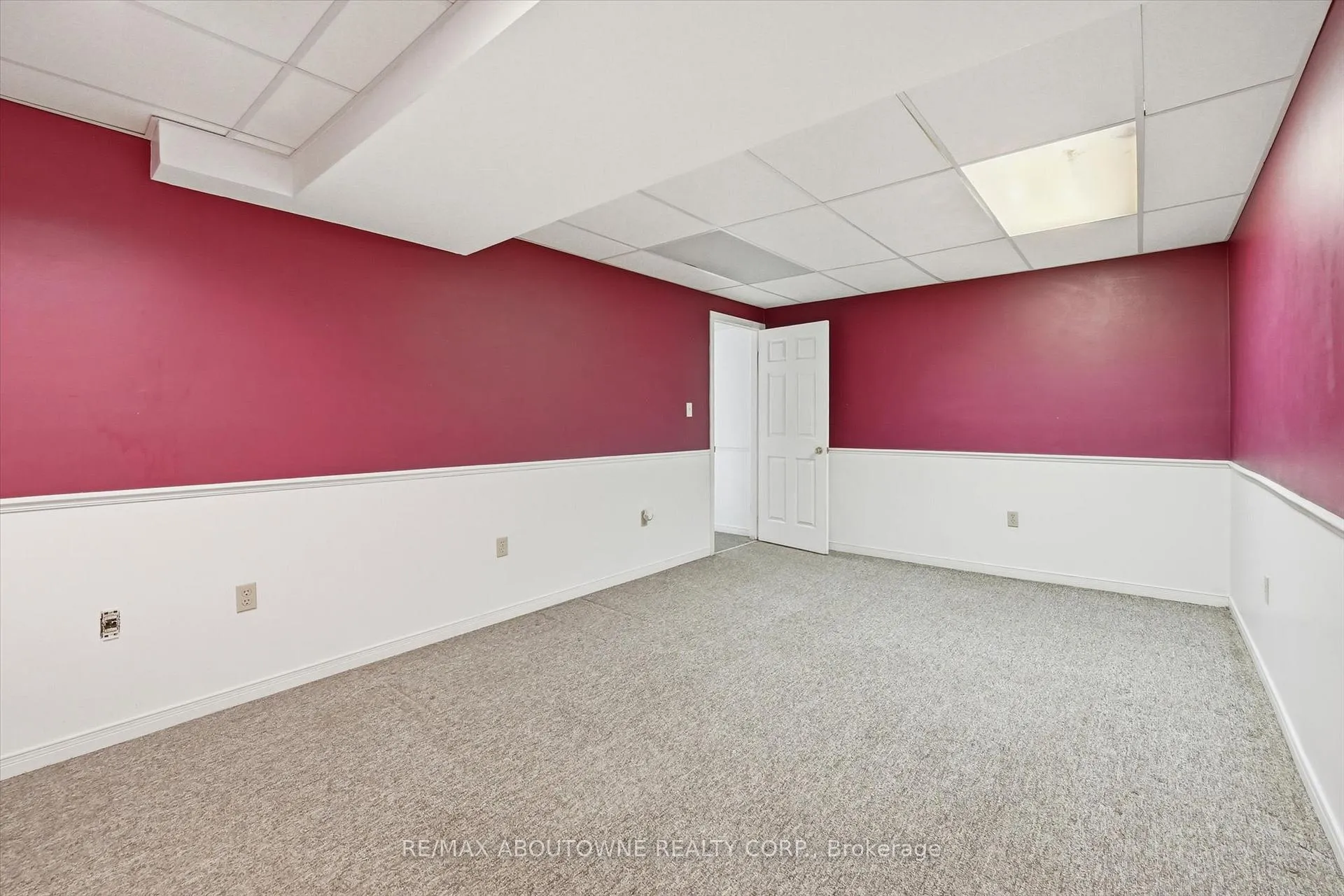 Photo 36 of 2115 Upland Drive, Burlington, Headon — HOMEH