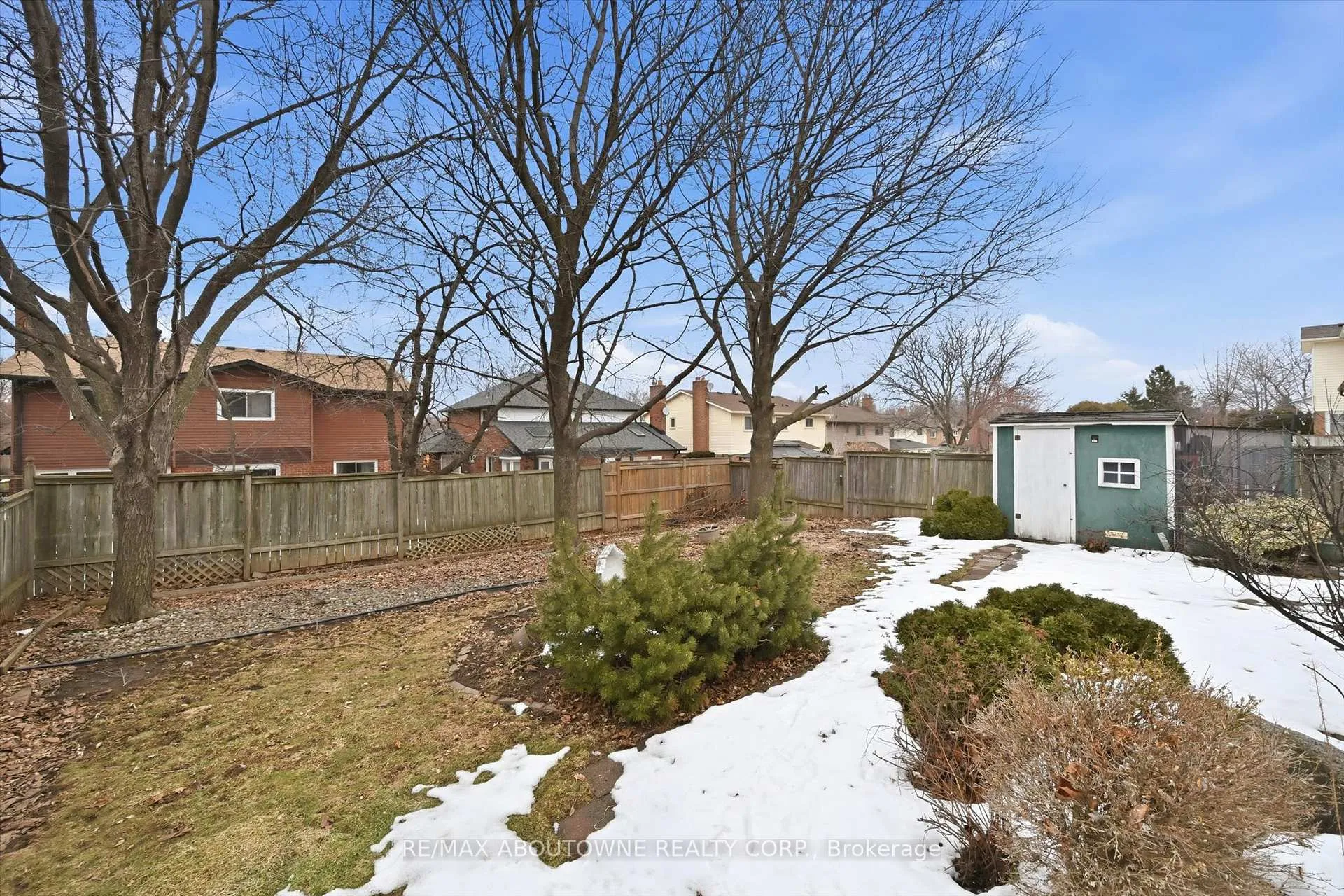 Photo 45 of 2115 Upland Drive, Burlington, Headon — HOMEH