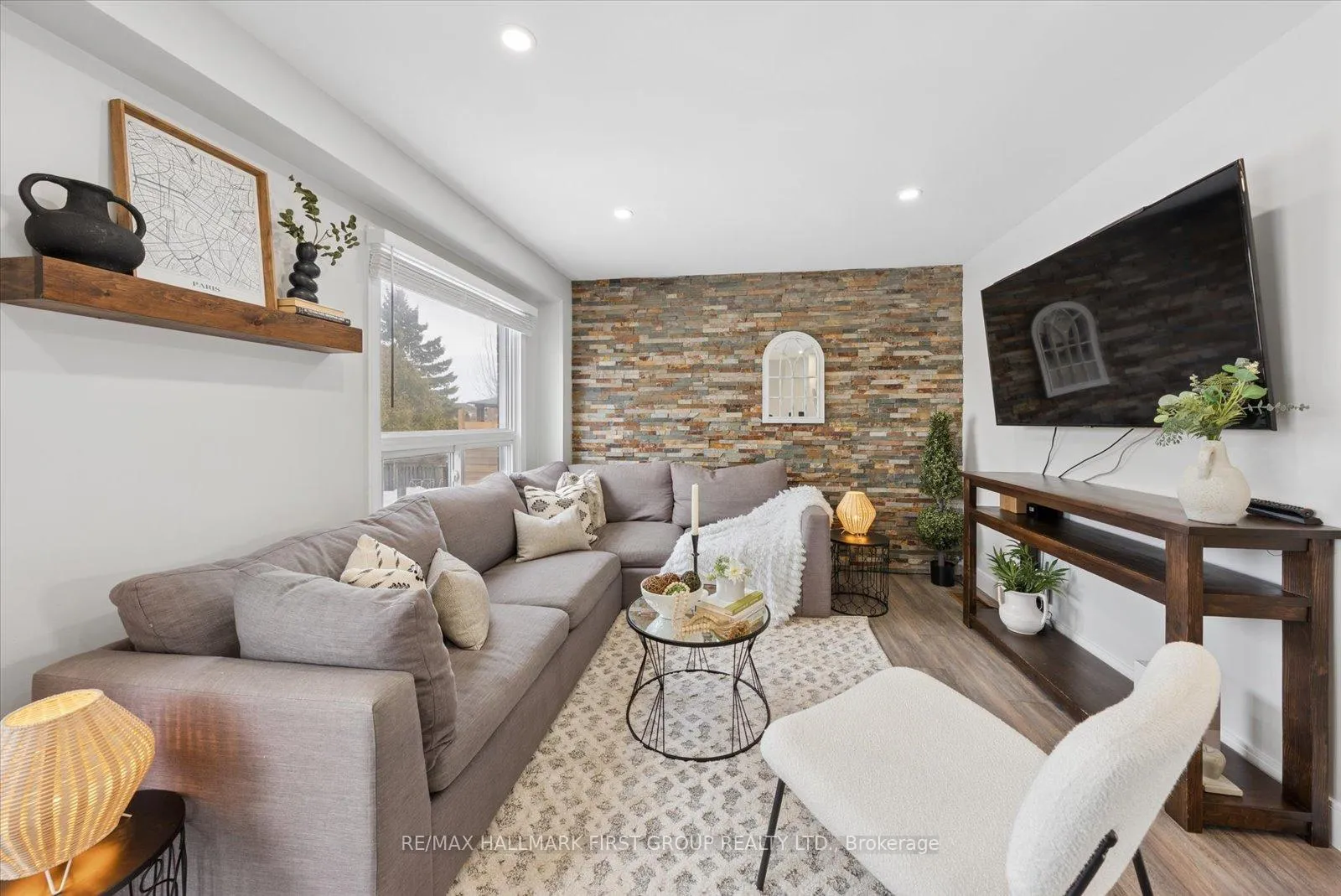 Photo 8 of 101 Natanya Boulevard, Georgina, Keswick North — HOMEH