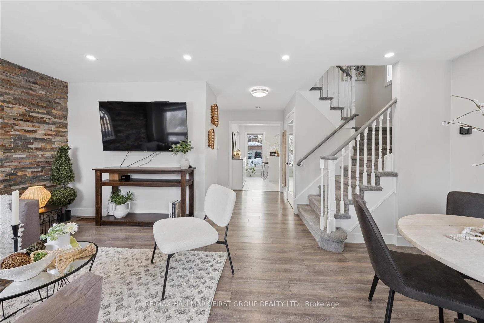 Photo 12 of 101 Natanya Boulevard, Georgina, Keswick North — HOMEH